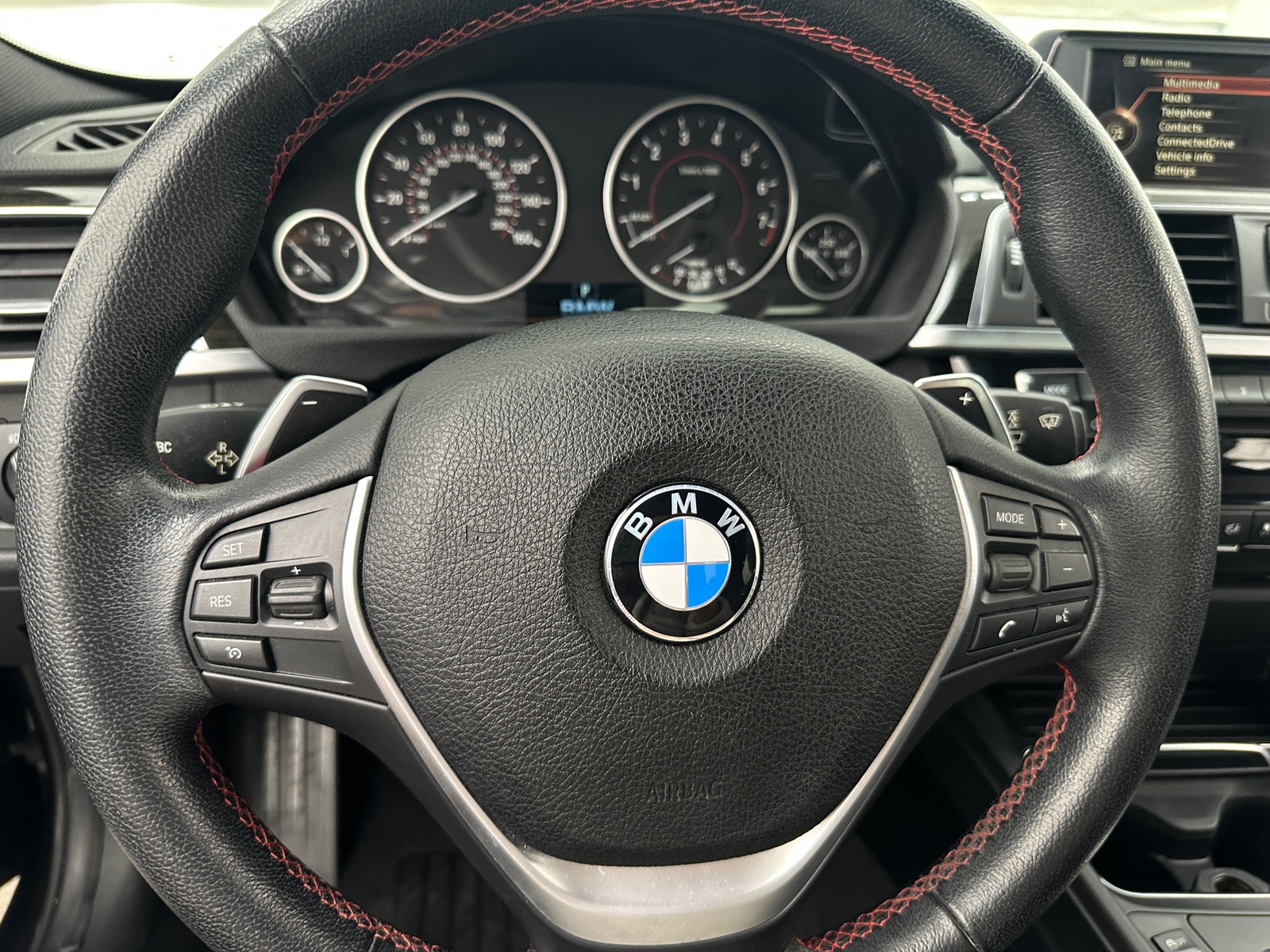 Thumbnail: 2016 BMW 3 Series - 4