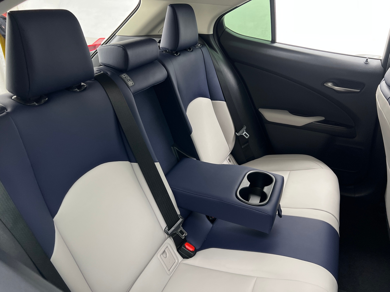 Thumbnail: 2020 Lexus UX - 5