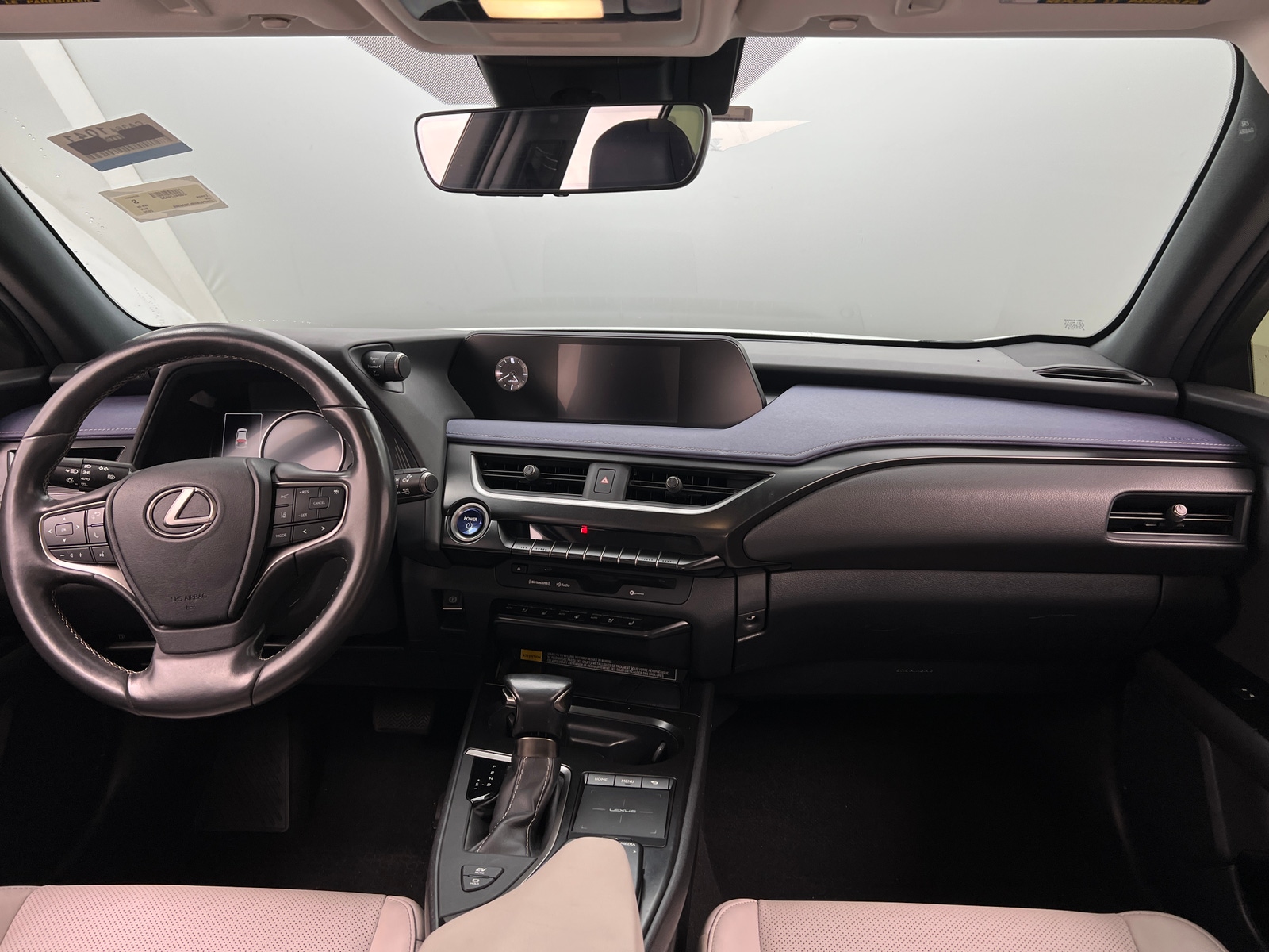 Thumbnail: 2020 Lexus UX - 2