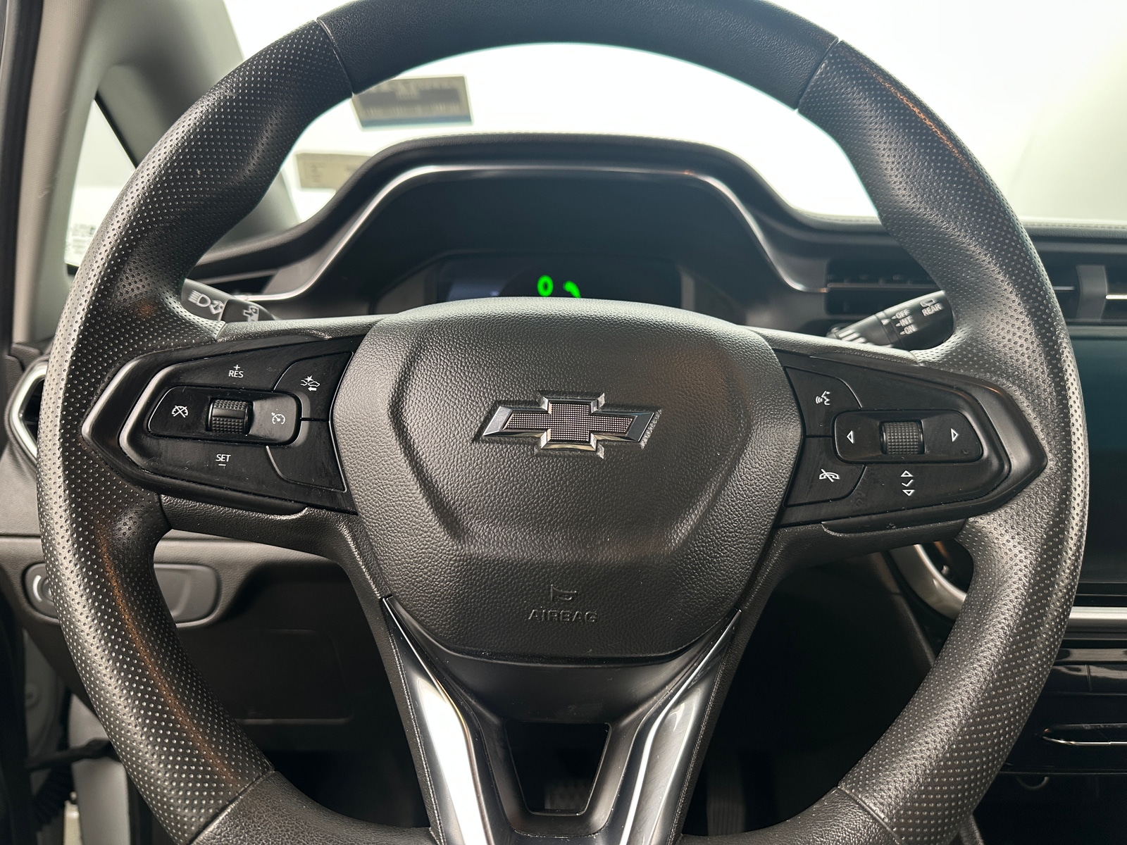 Thumbnail: 2023 Chevrolet Bolt EV - 5