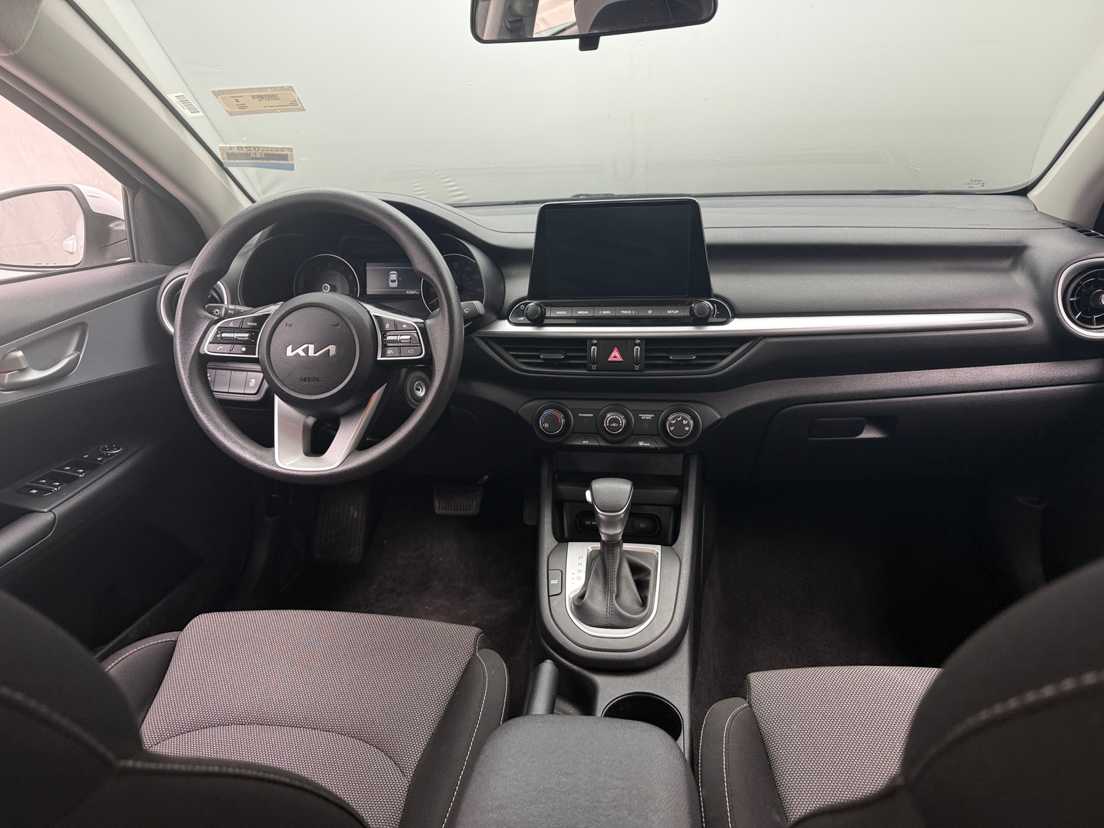 Thumbnail: 2024 Kia Forte - 3