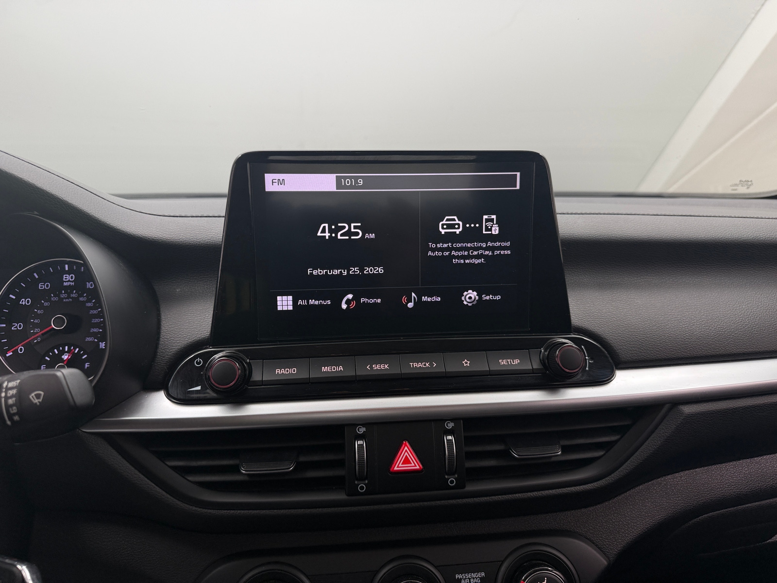 Thumbnail: 2024 Kia Forte - 4