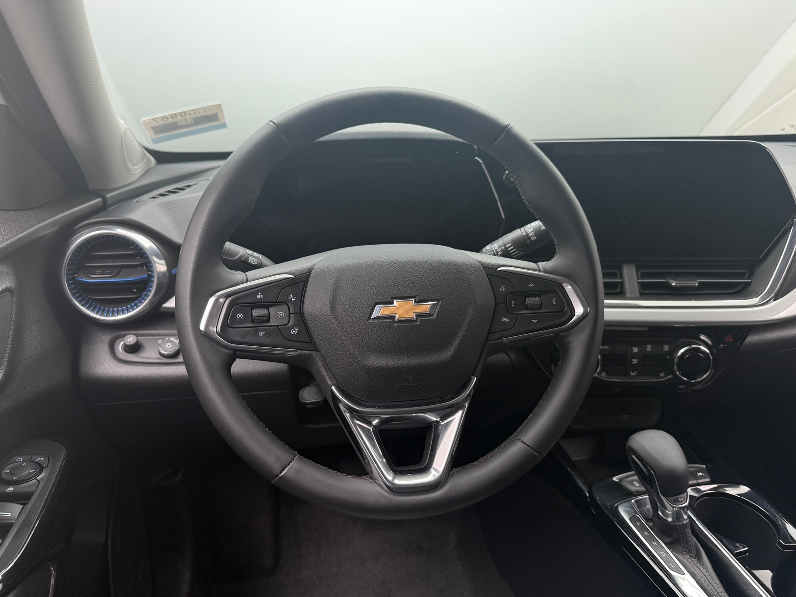 Thumbnail: 2025 Chevrolet Trax - 5