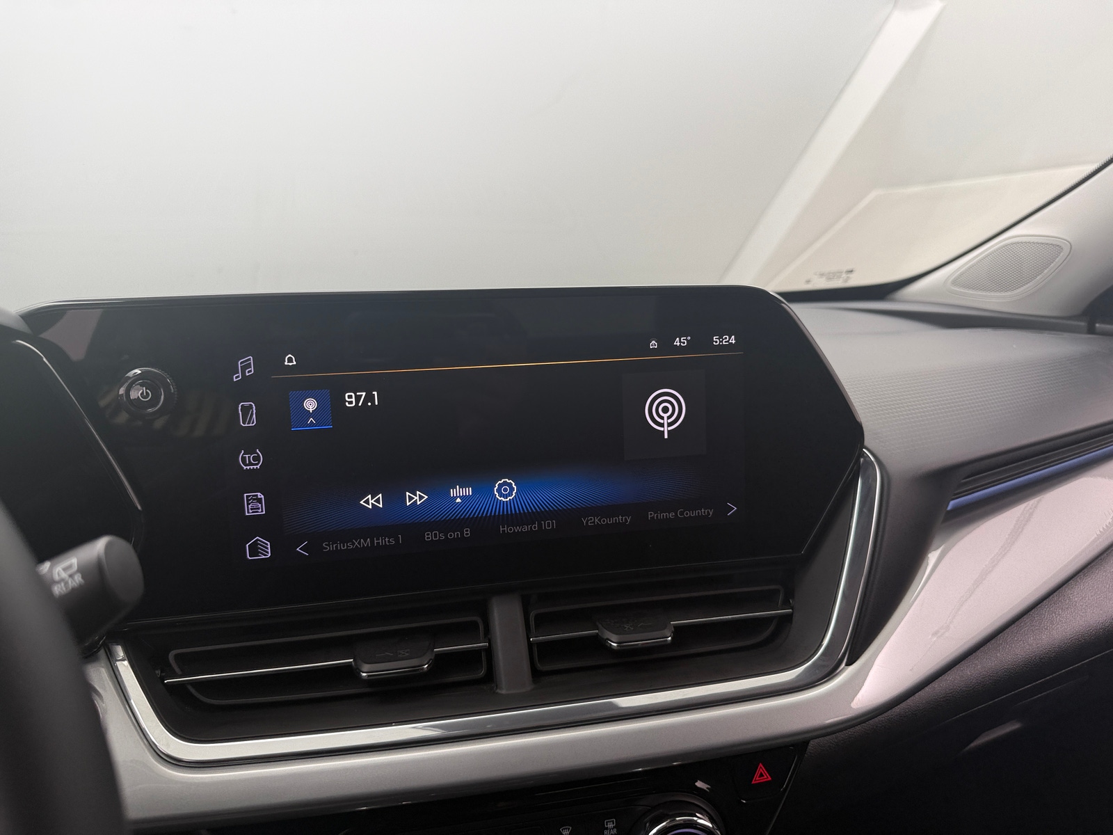 Thumbnail: 2025 Chevrolet Trax - 4