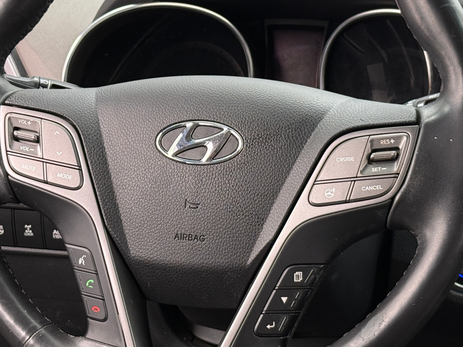 Thumbnail: 2016 Hyundai Santa Fe - 5