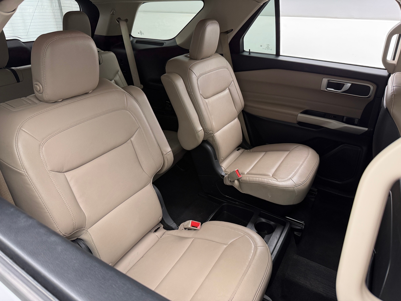 Thumbnail: 2020 Ford Explorer - 6