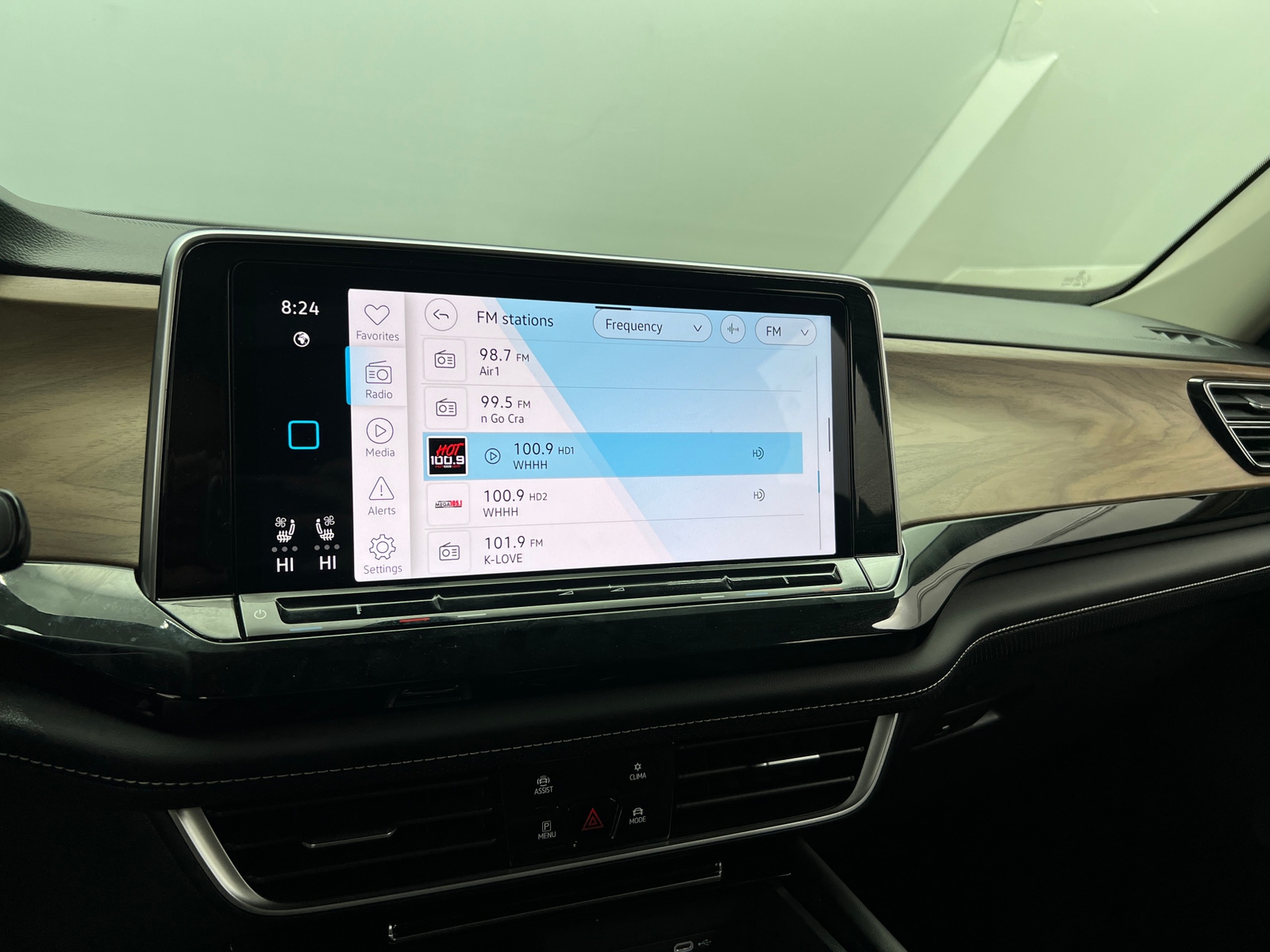 Thumbnail: 2025 Volkswagen Atlas - 3