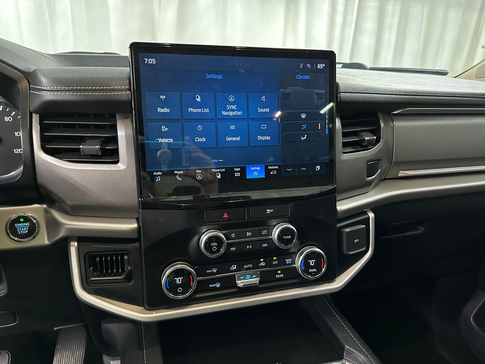 Thumbnail: 2022 Ford Expedition - 4