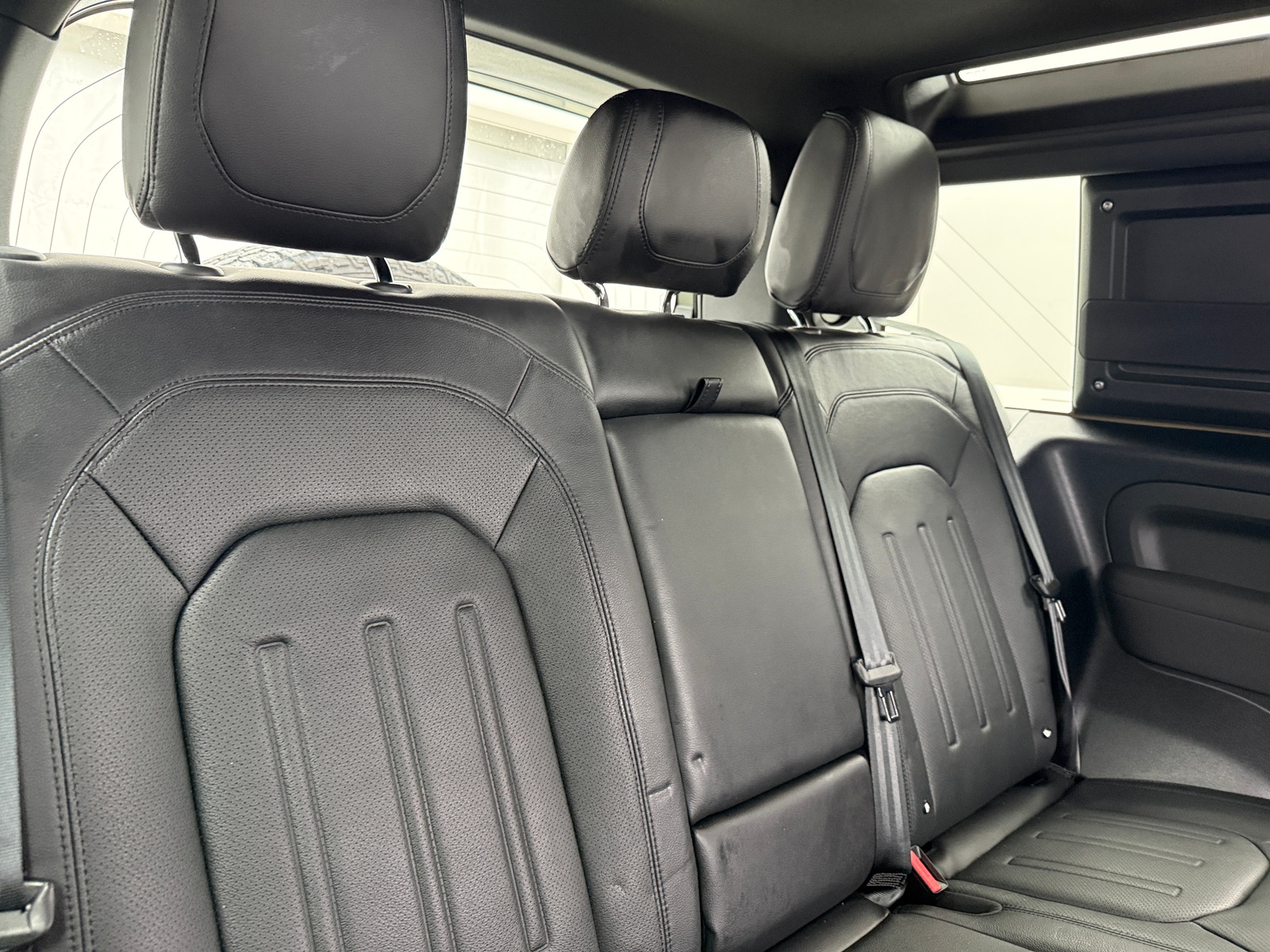 Thumbnail: 2022 Land Rover Defender - 5