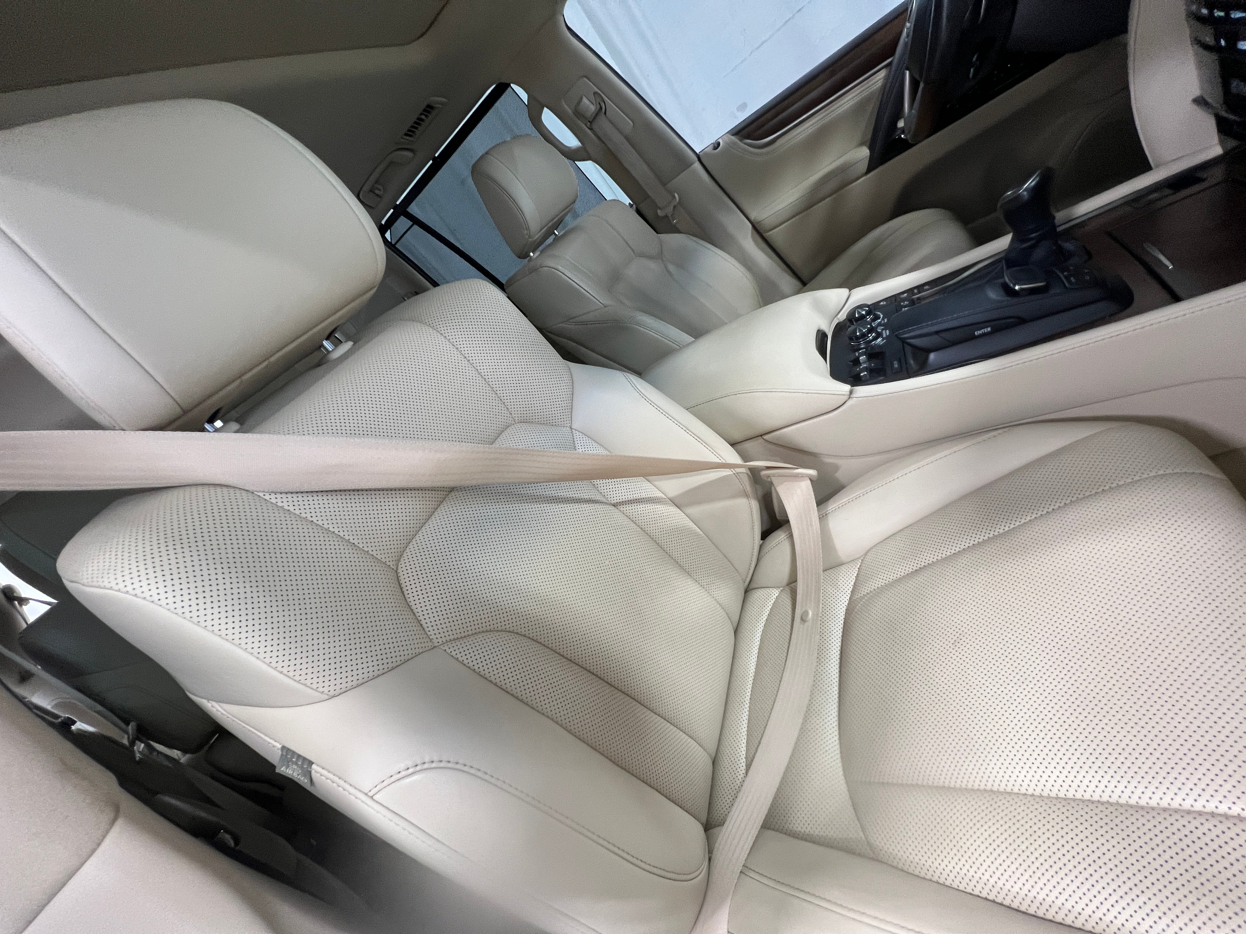 2021 Lexus LX 570 - Photo 6