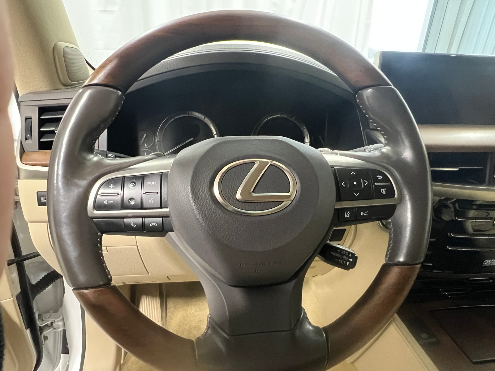 Thumbnail: 2021 Lexus LX - 4