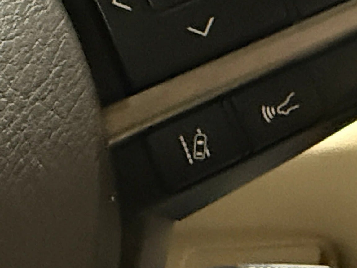 2021 Lexus LX 570 - Photo 13