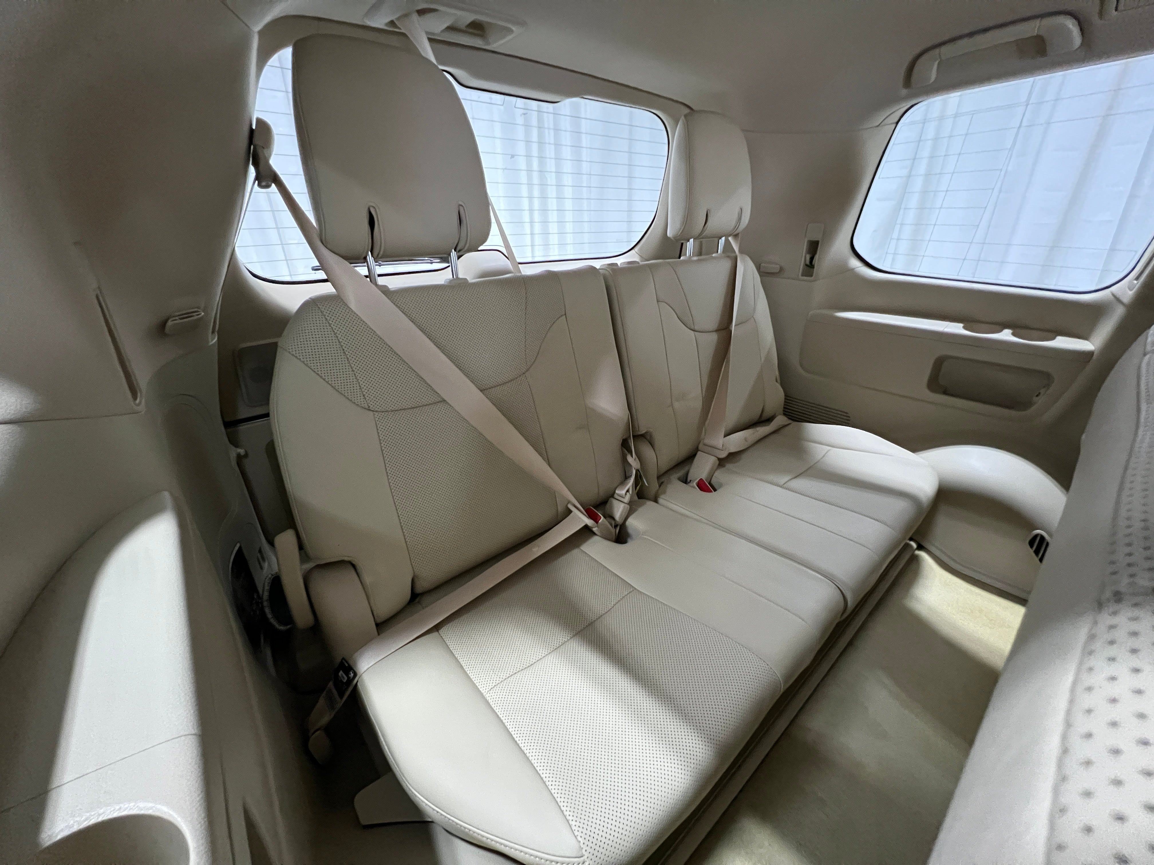 2021 Lexus LX 570 - Photo 19