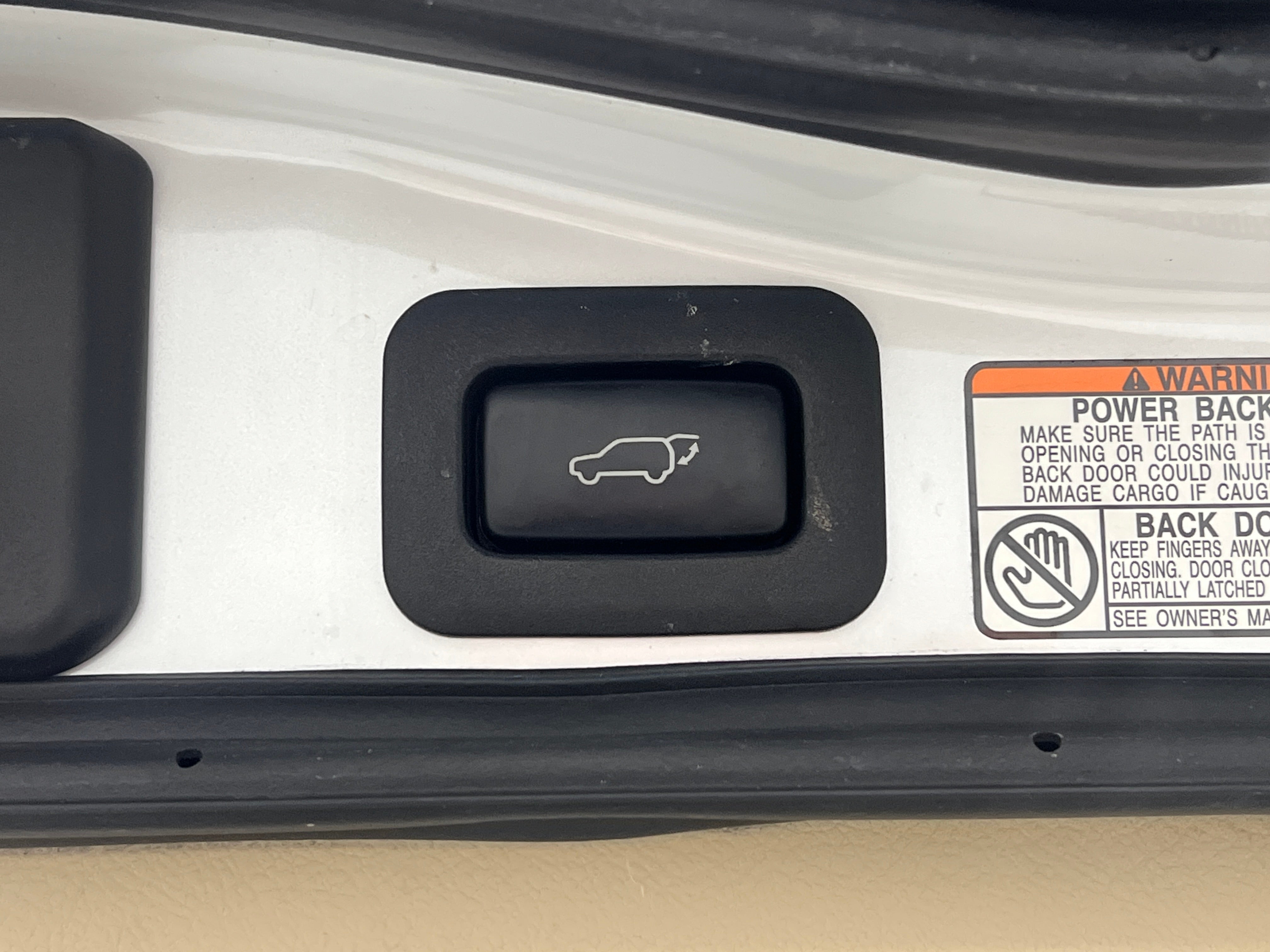 2021 Lexus LX 570 - Photo 28