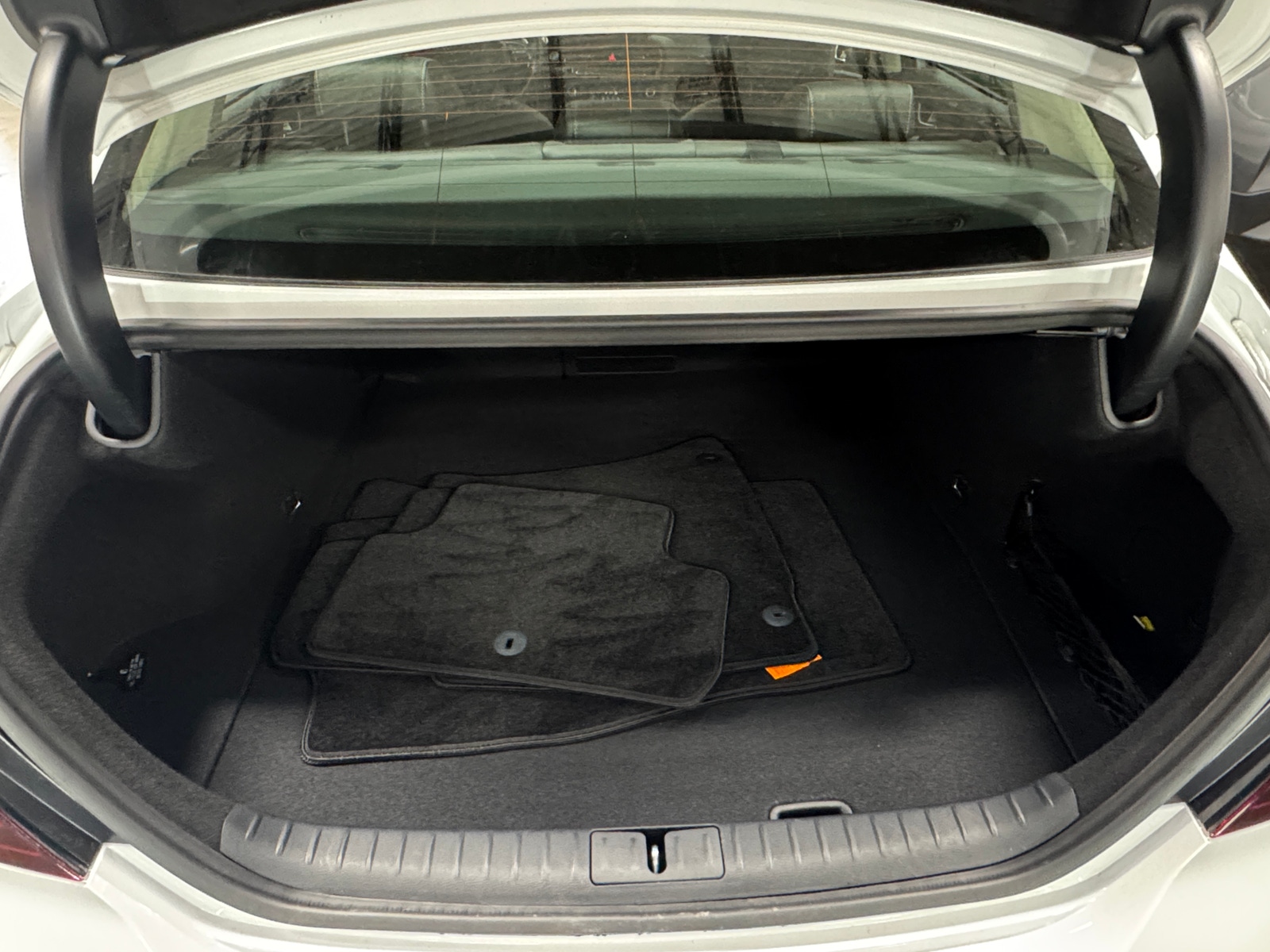 Thumbnail: 2025 Genesis G70 - 6