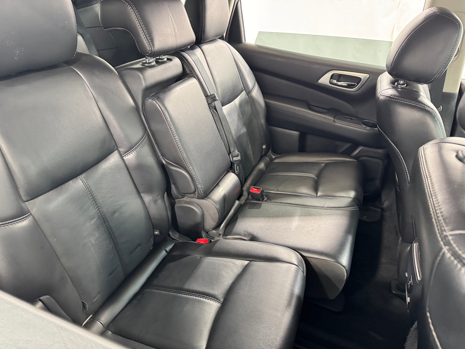 Thumbnail: 2016 Nissan Pathfinder - 5