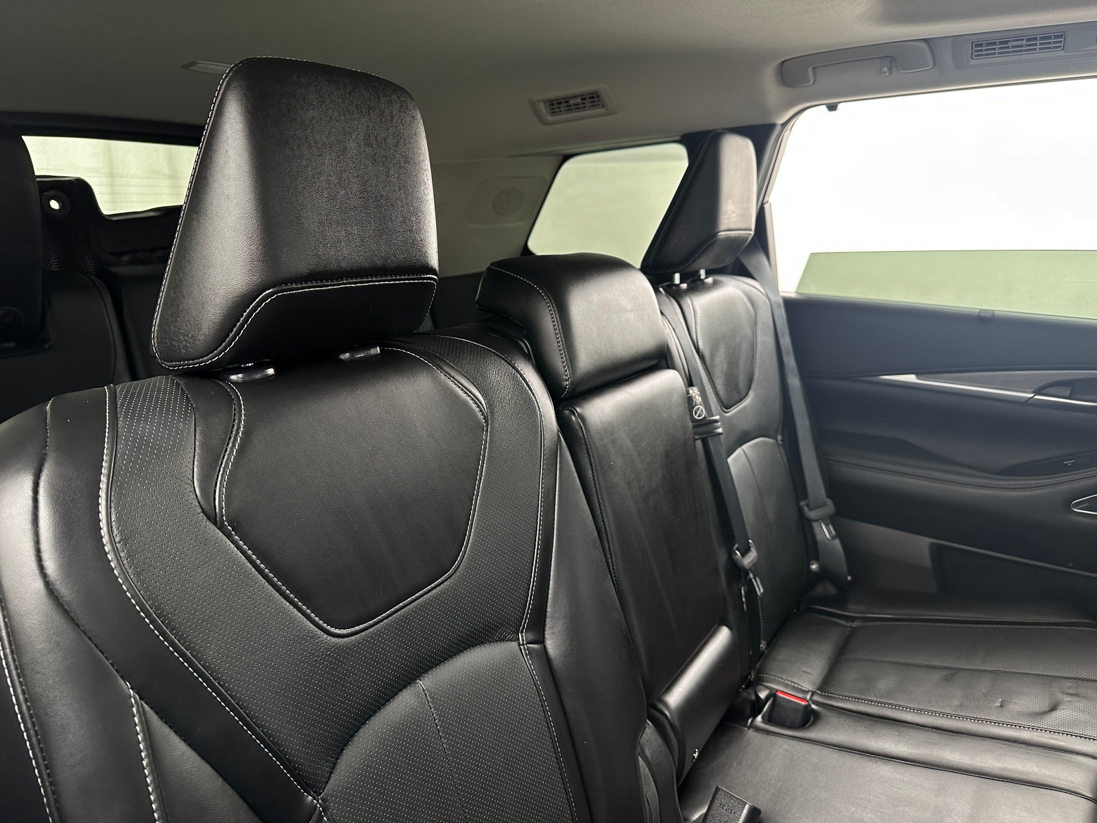 Thumbnail: 2022 INFINITI QX60 - 5