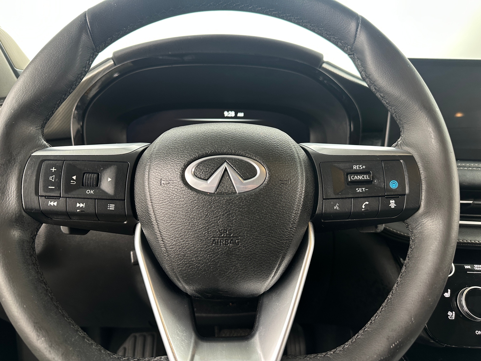 Thumbnail: 2022 INFINITI QX60 - 4