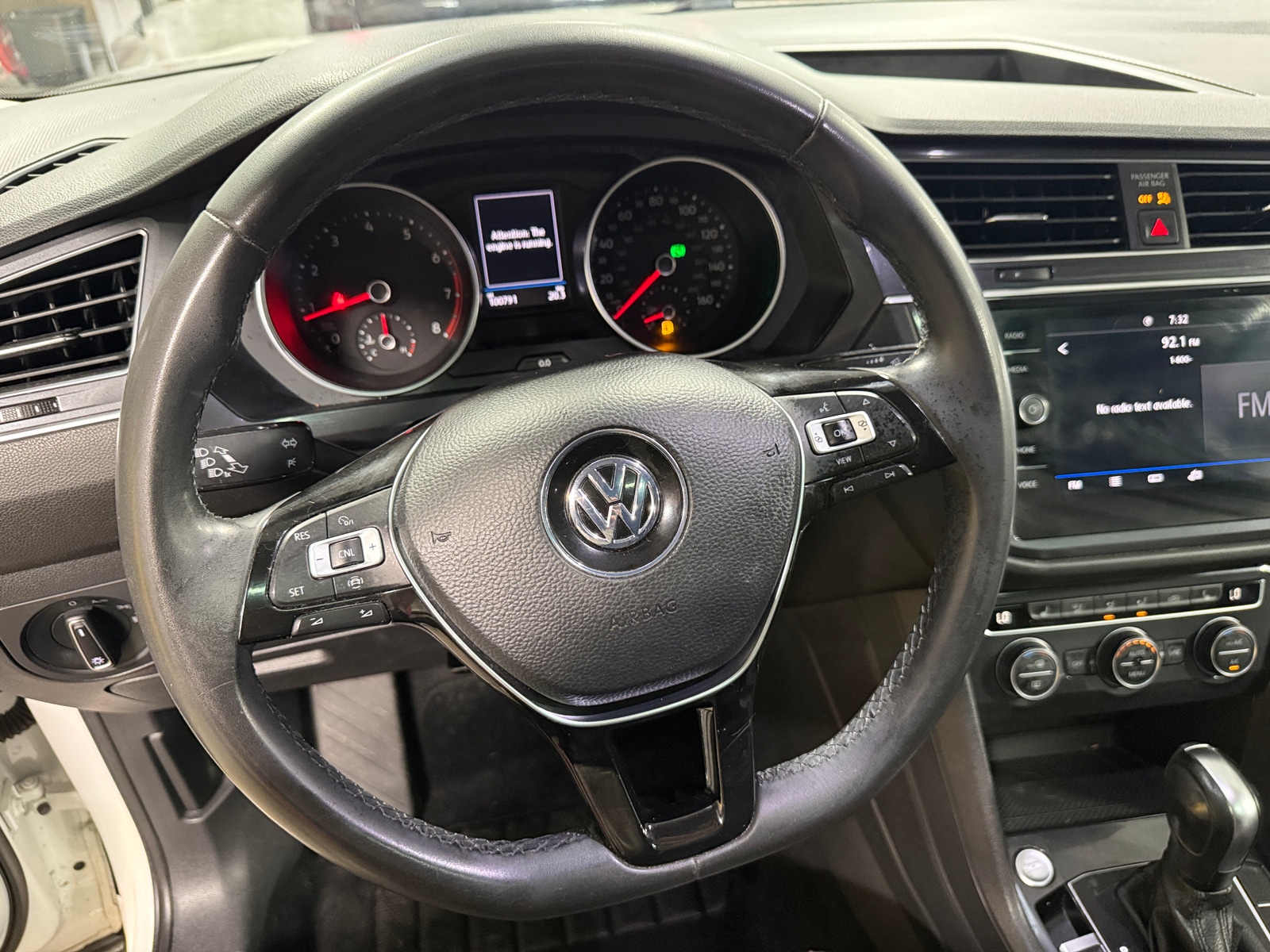 Thumbnail: 2020 Volkswagen Tiguan - 4