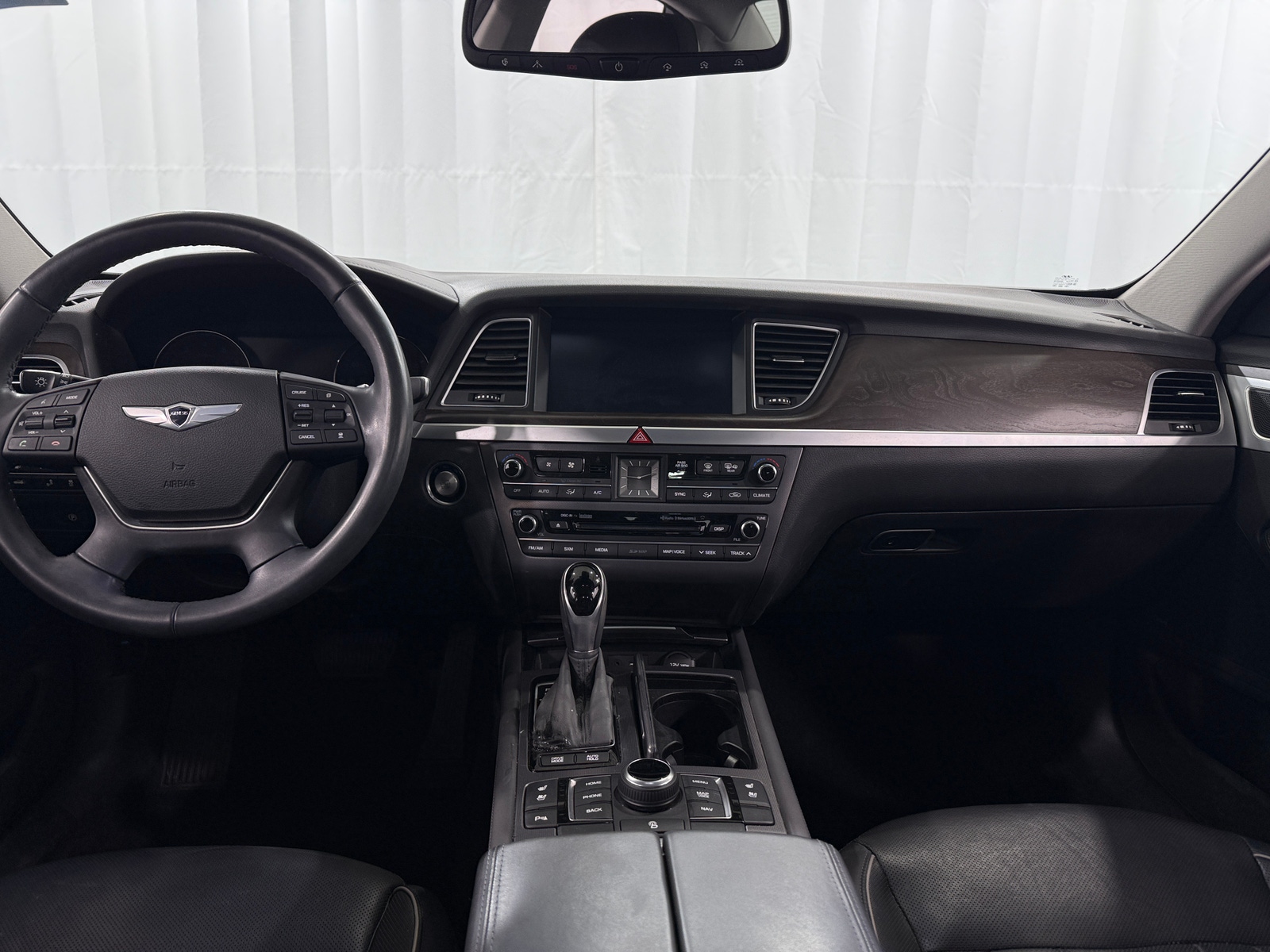 Thumbnail: 2016 Hyundai Genesis - 2