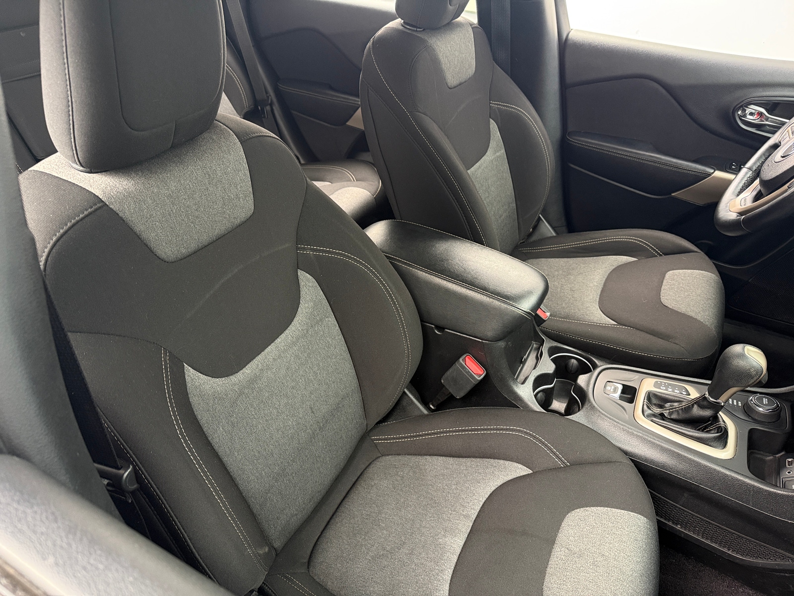 Thumbnail: 2018 Jeep Cherokee - 2