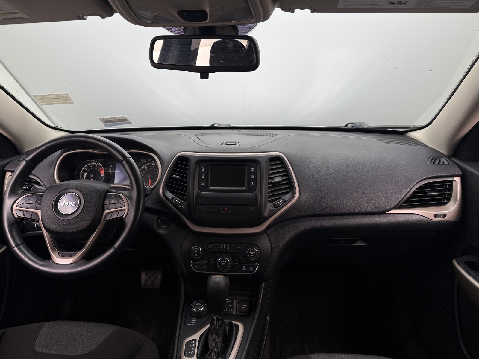 Thumbnail: 2018 Jeep Cherokee - 3