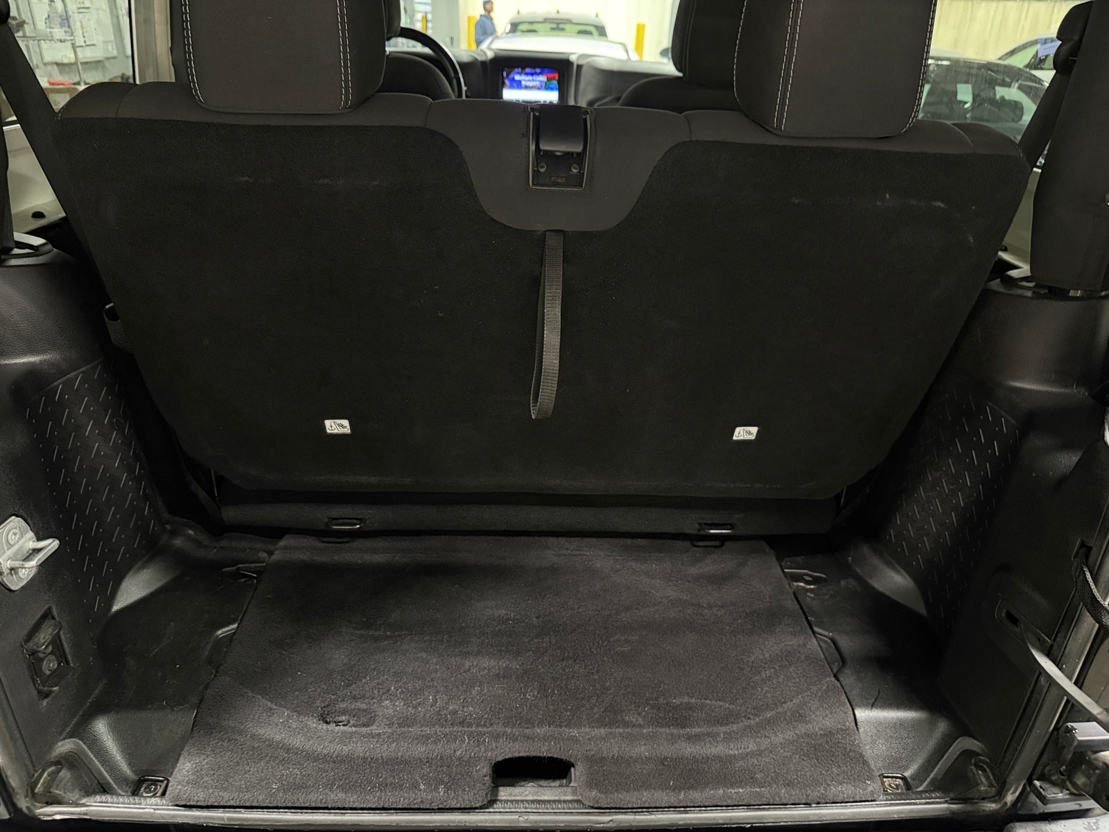 Thumbnail: 2016 Jeep Wrangler - 7