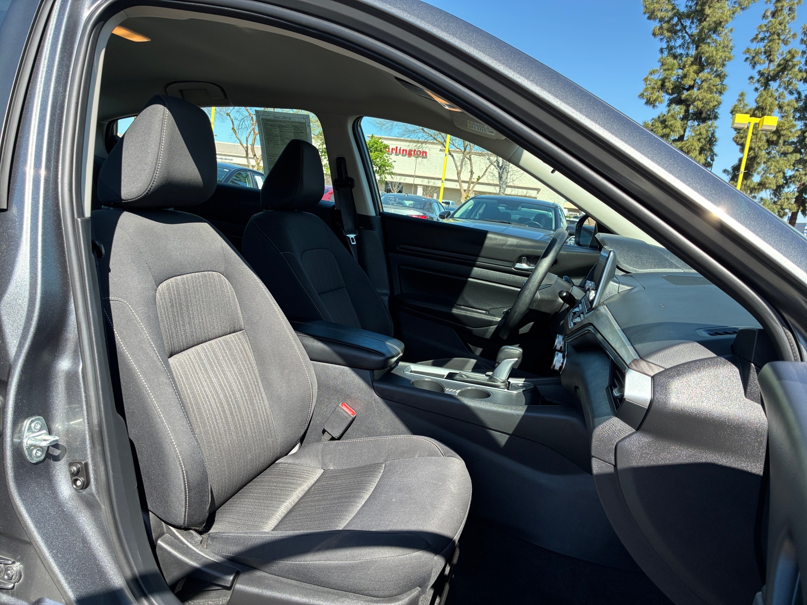 Thumbnail: 2025 Nissan Altima - 2