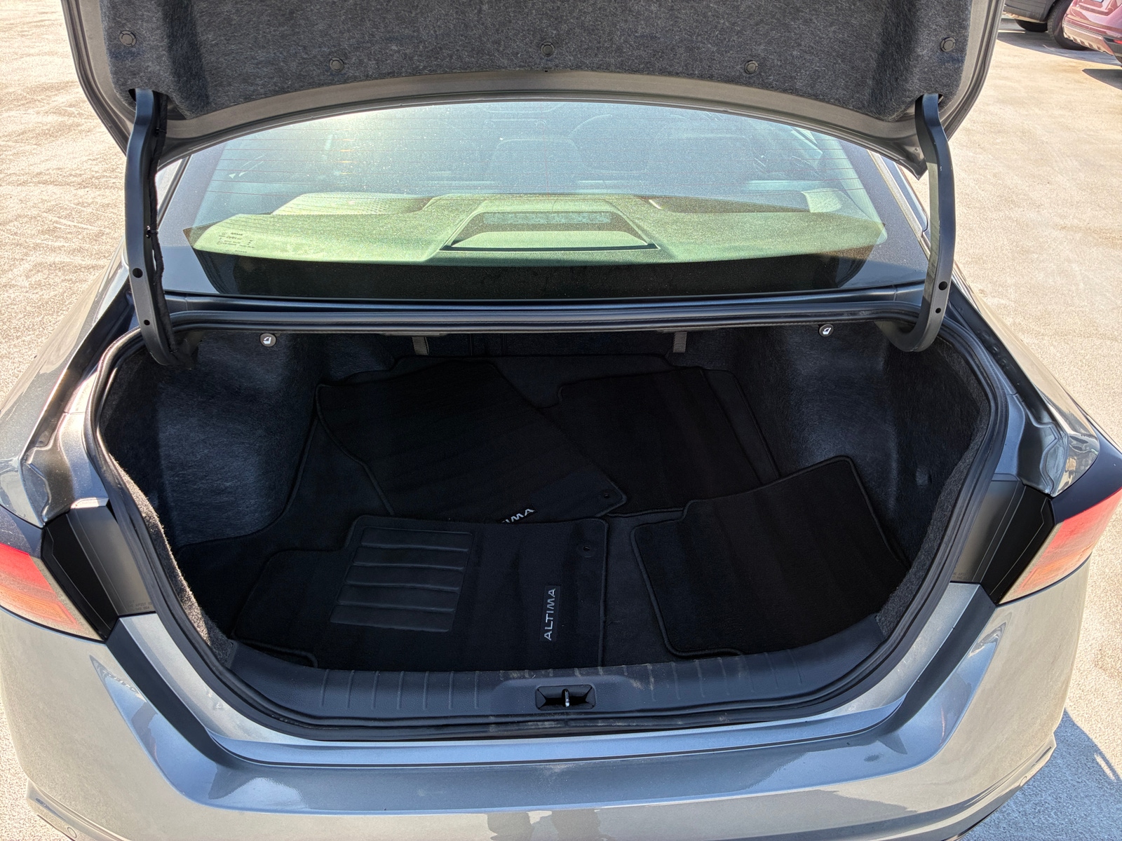 Thumbnail: 2025 Nissan Altima - 6