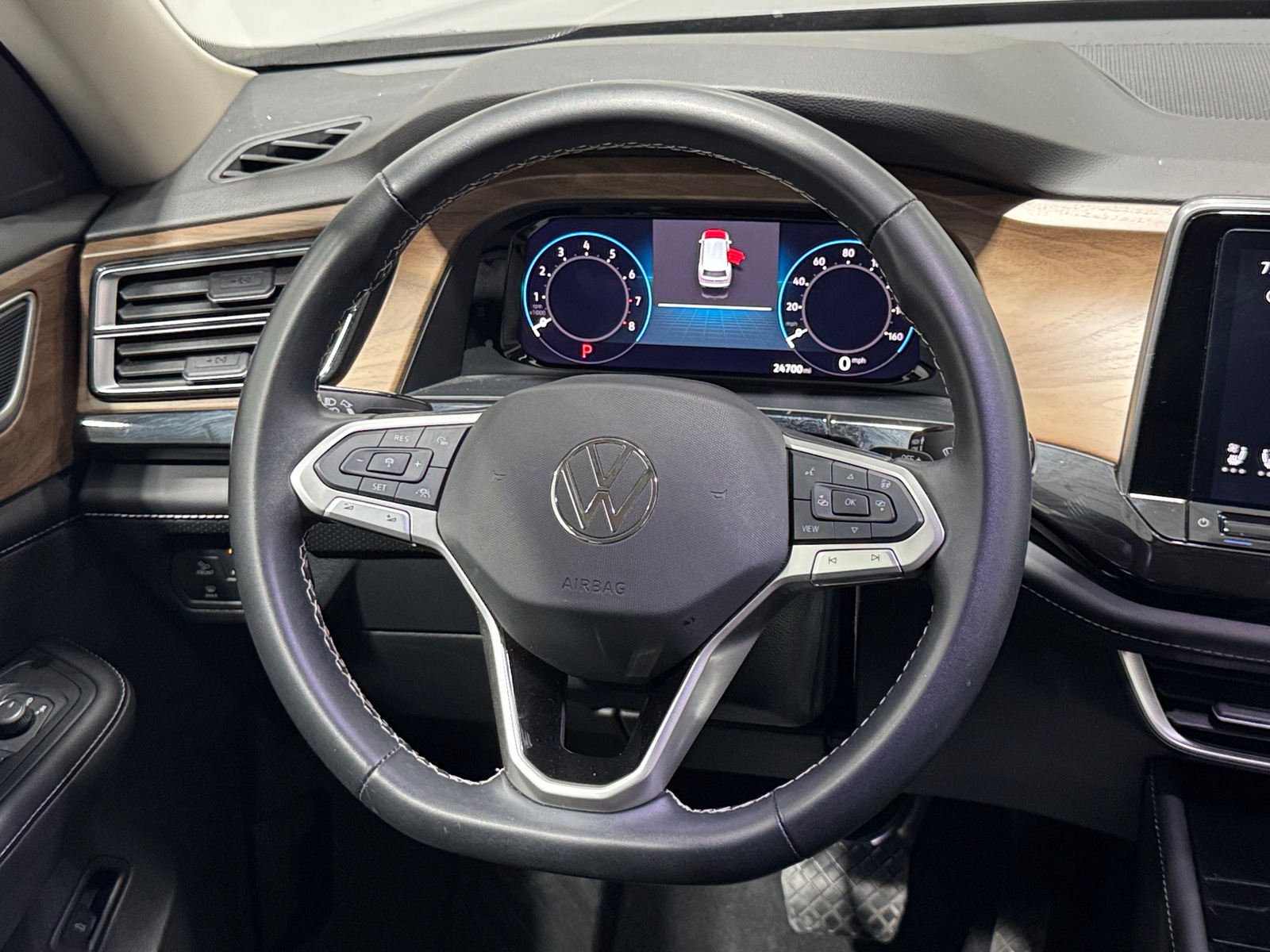 Thumbnail: 2025 Volkswagen Atlas - 4