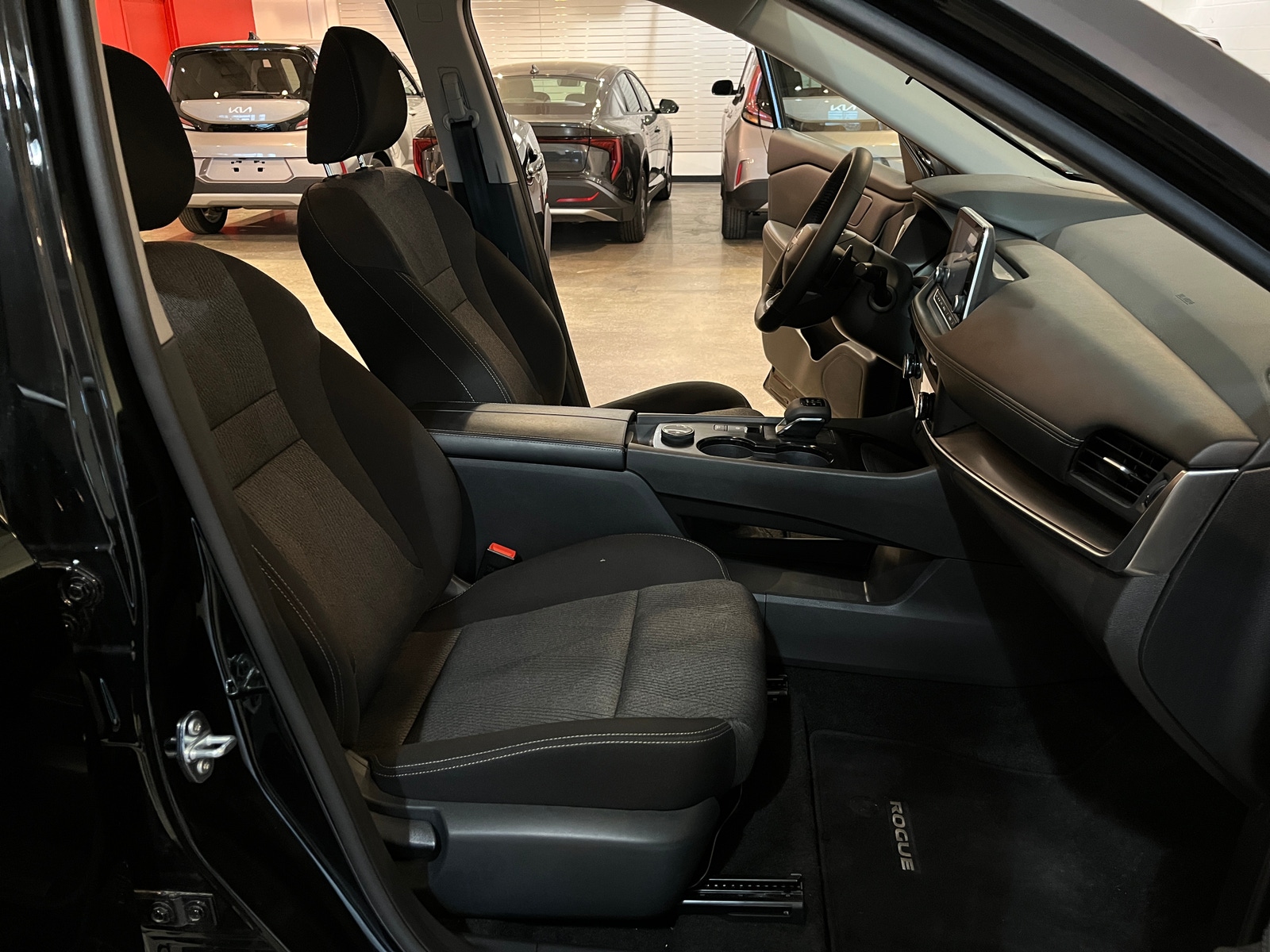 Thumbnail: 2025 Nissan Rogue - 2