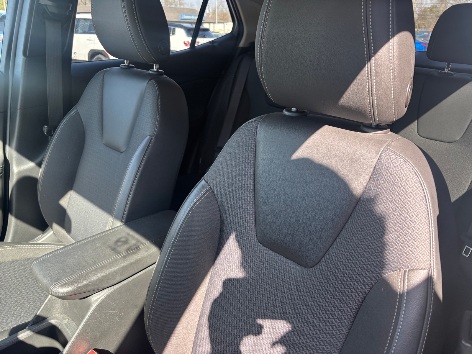 Thumbnail: 2025 Buick Encore GX - 2