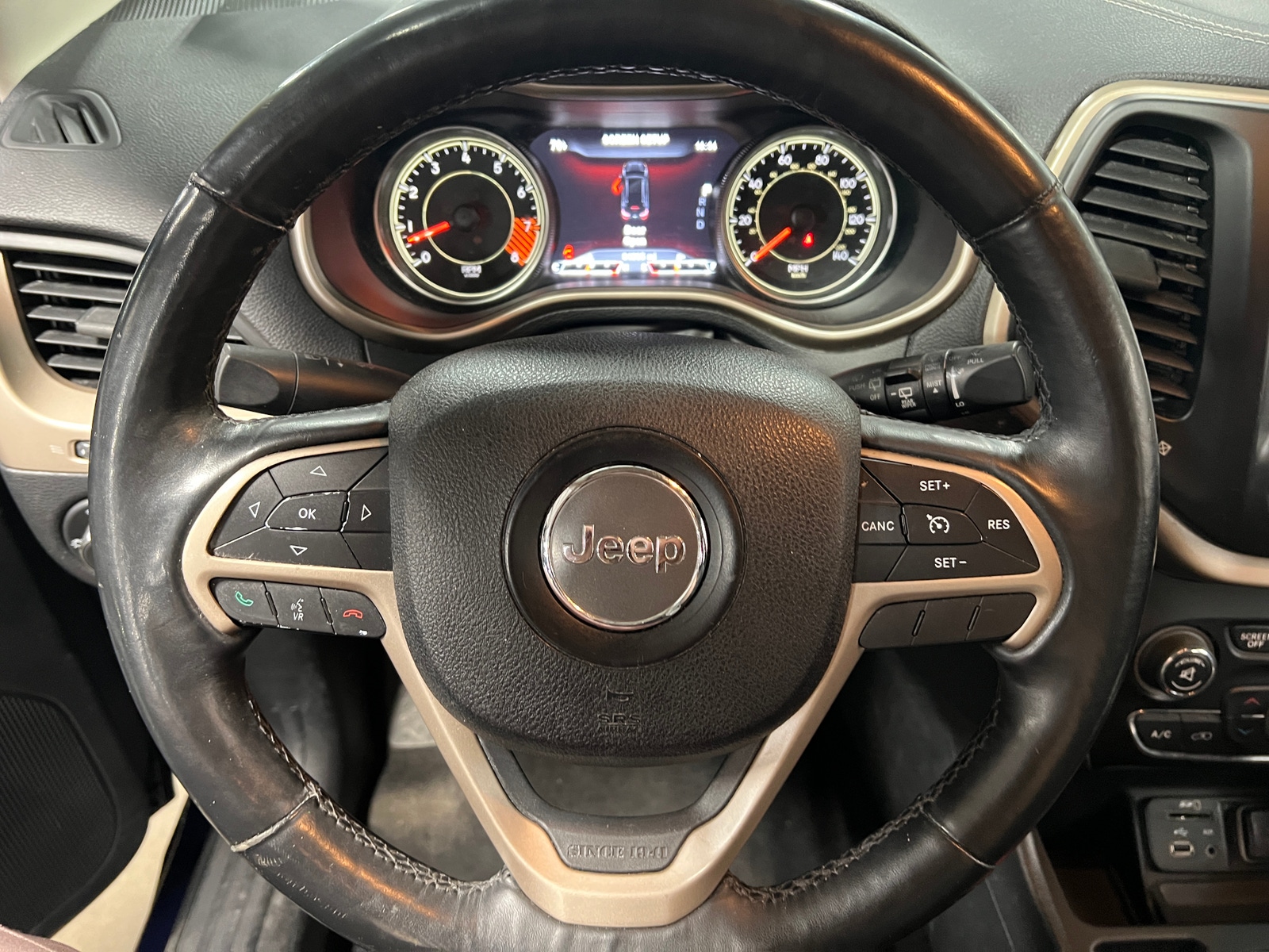 Thumbnail: 2014 Jeep Cherokee - 4