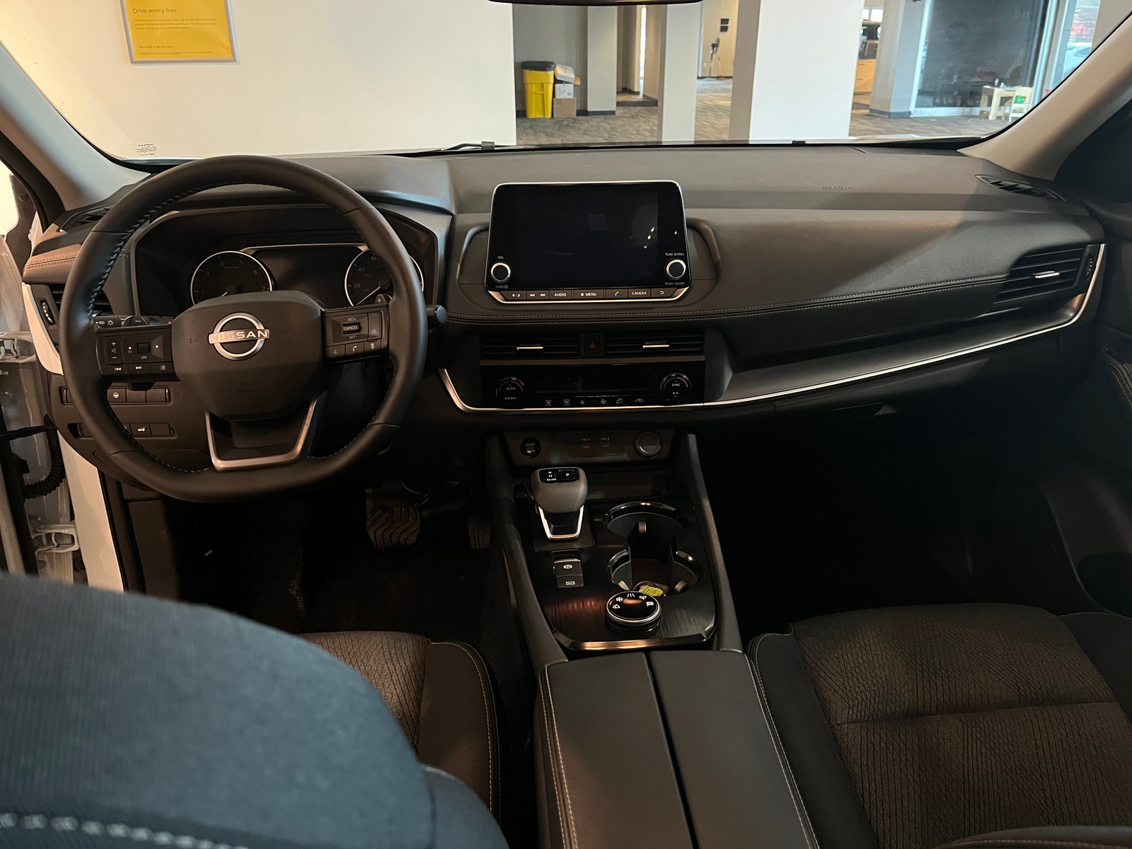 Thumbnail: 2025 Nissan Rogue - 3