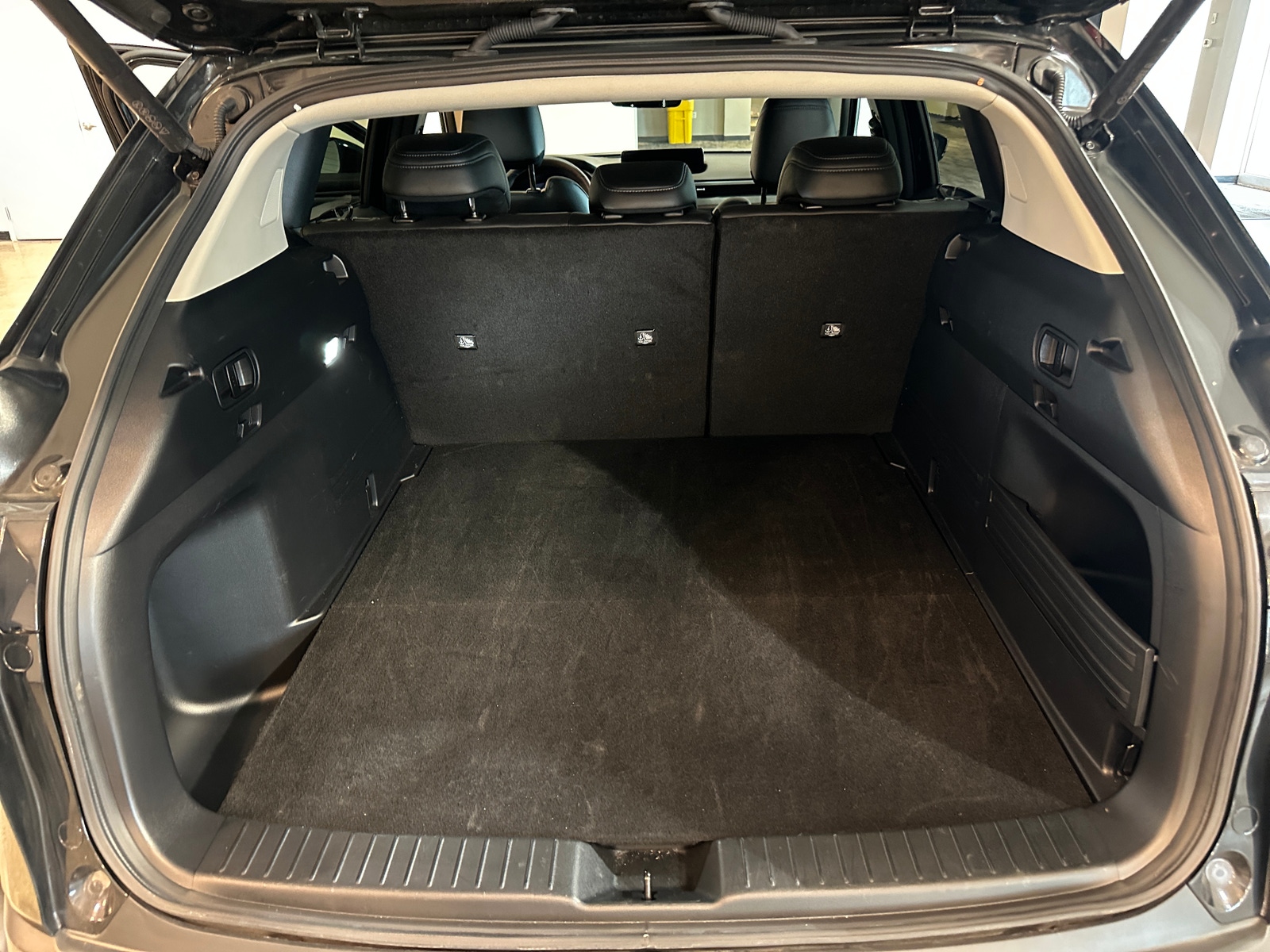 Thumbnail: 2025 Mazda CX-50 - 6