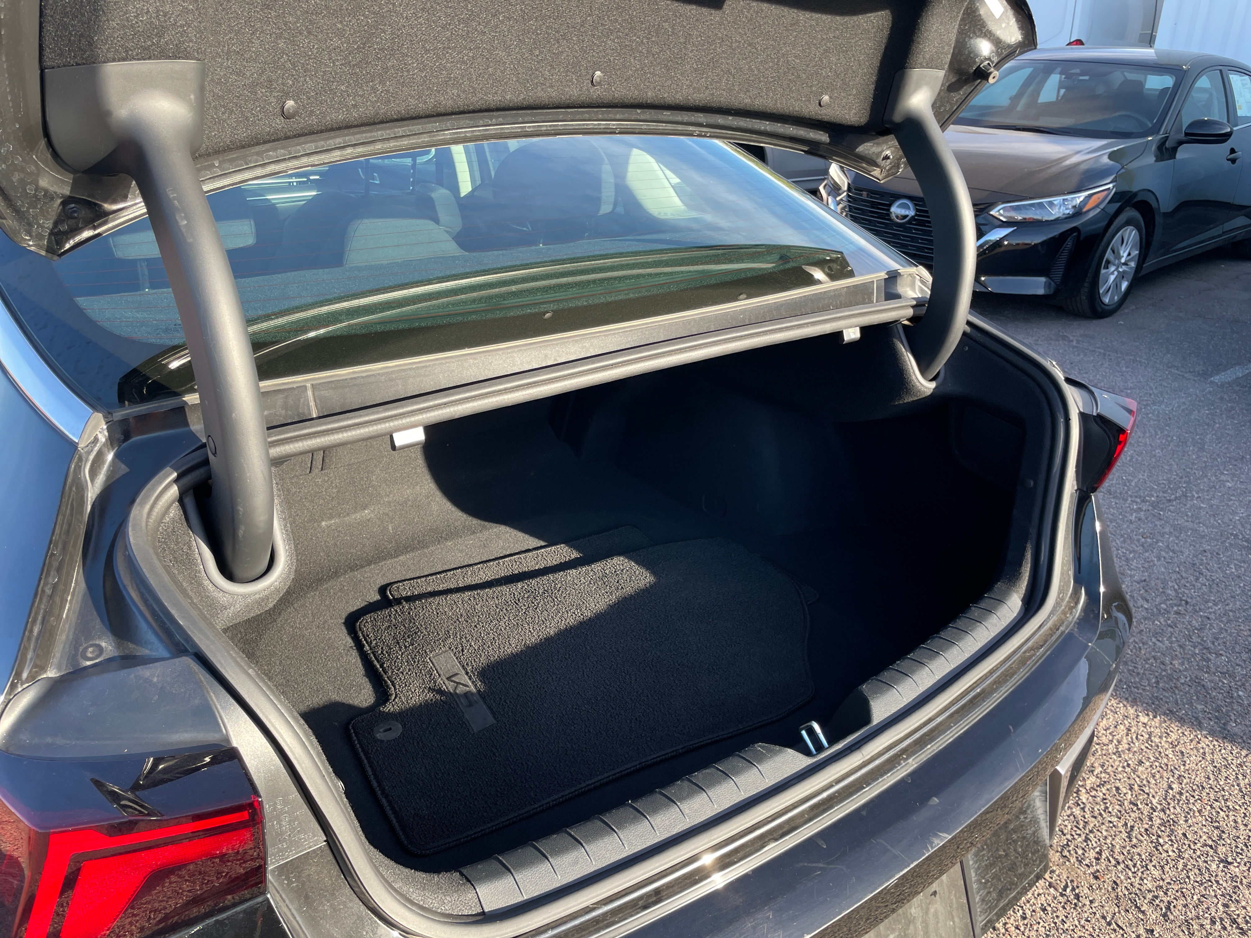 Thumbnail: 2025 Kia K5 - 6