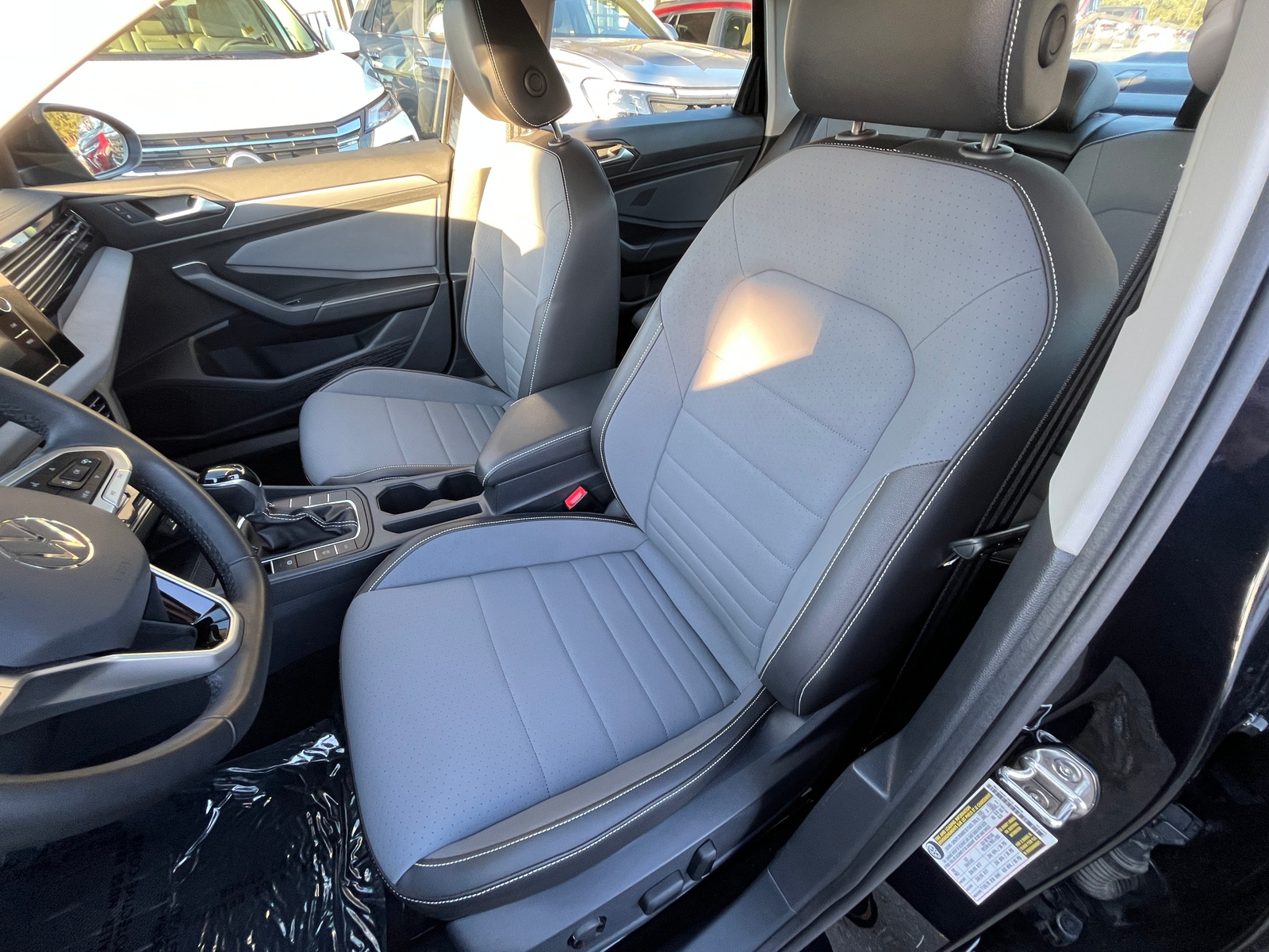 Thumbnail: 2025 Volkswagen Jetta - 2