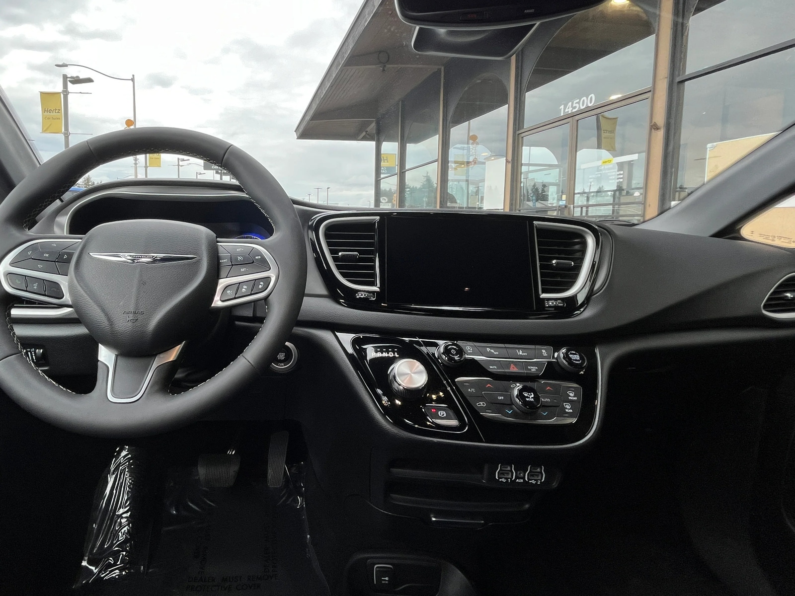 Thumbnail: 2025 Chrysler Pacifica - 2