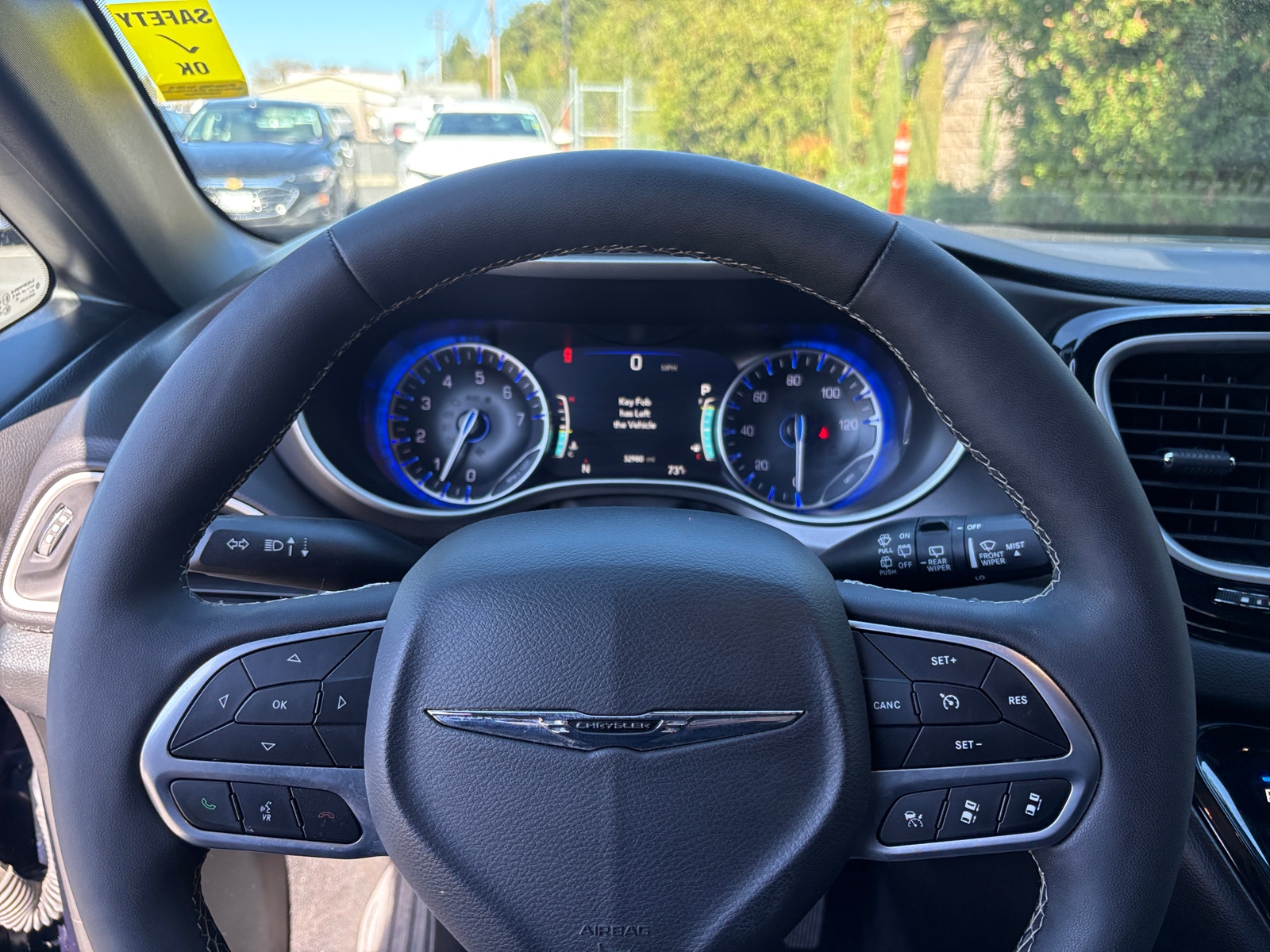 Thumbnail: 2025 Chrysler Pacifica - 4