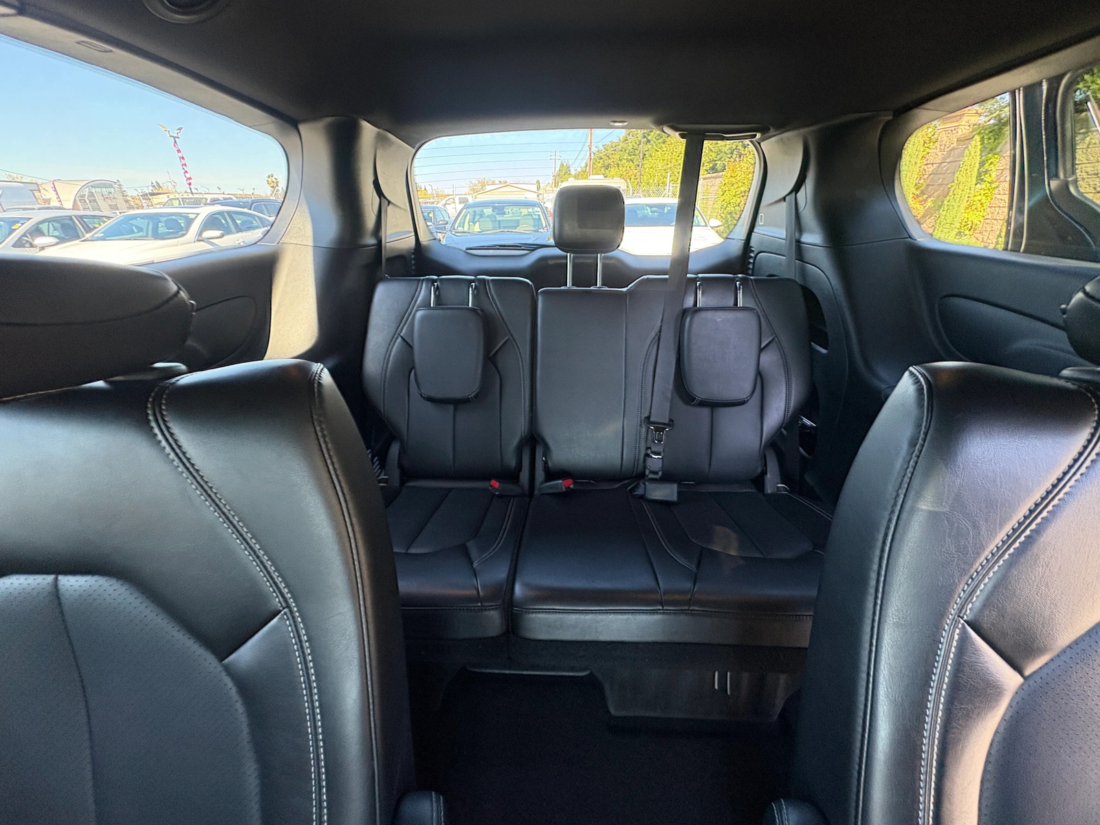 Thumbnail: 2025 Chrysler Pacifica - 5