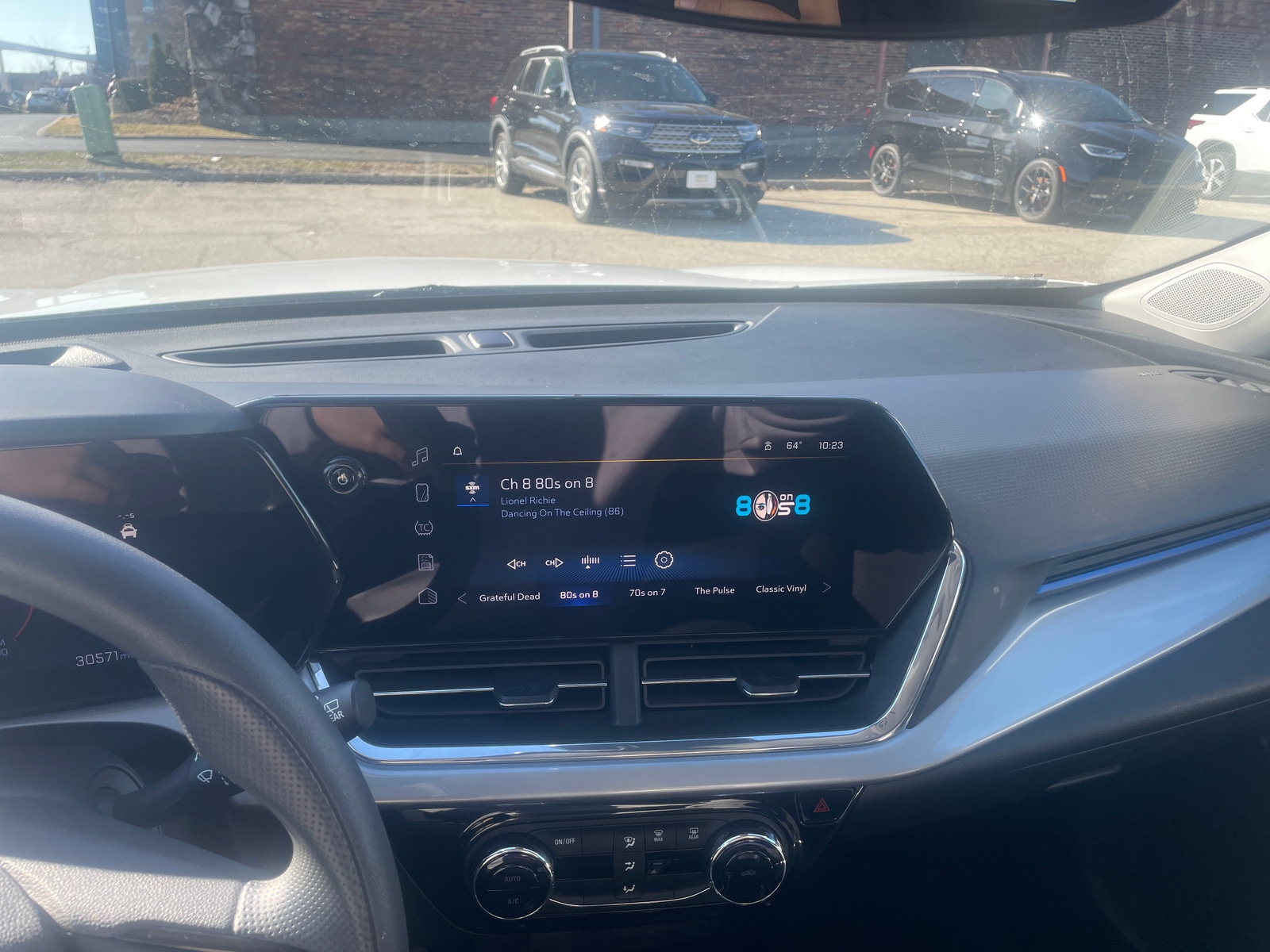 Thumbnail: 2025 Chevrolet Trax - 4