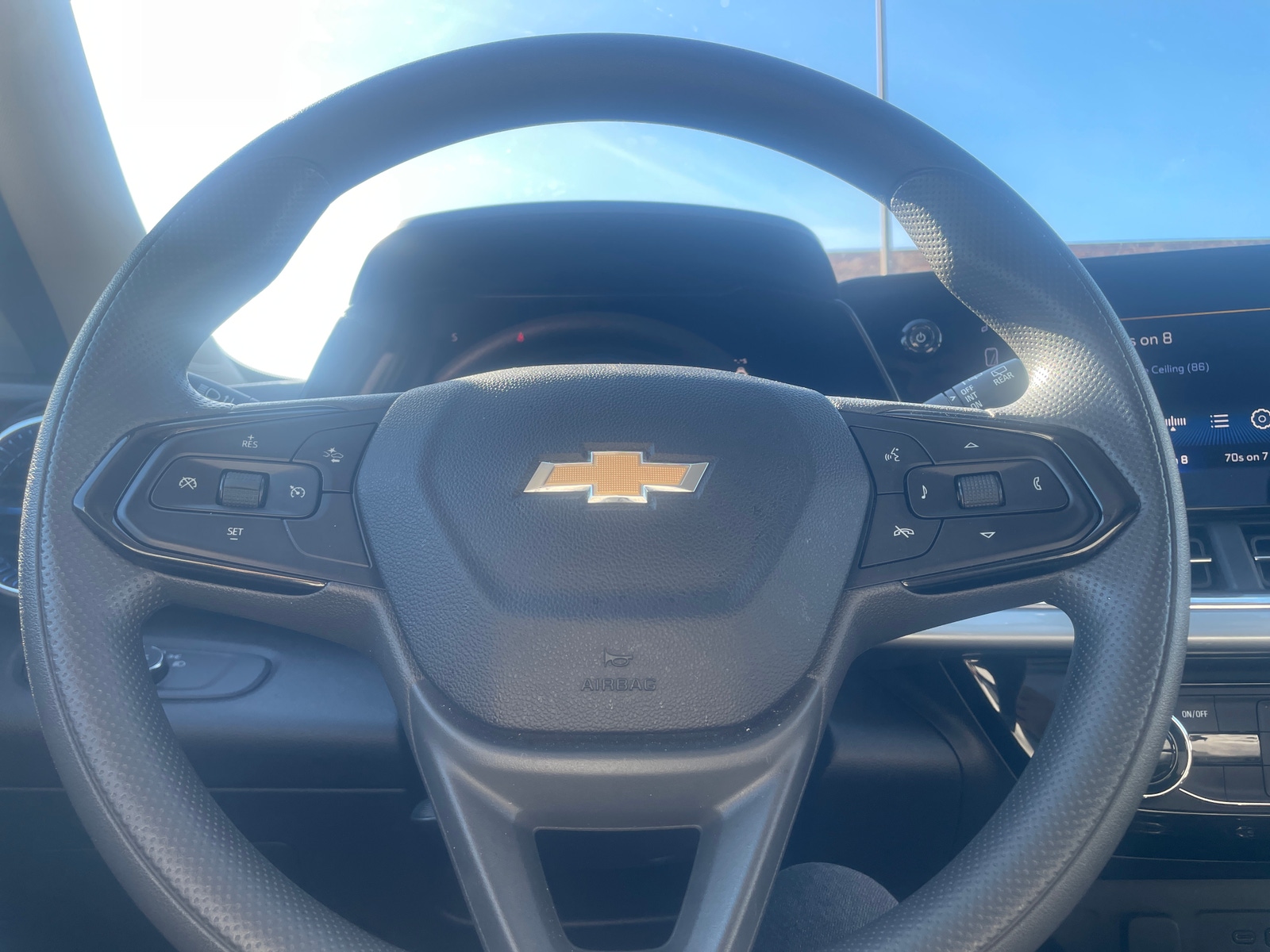 Thumbnail: 2025 Chevrolet Trax - 5