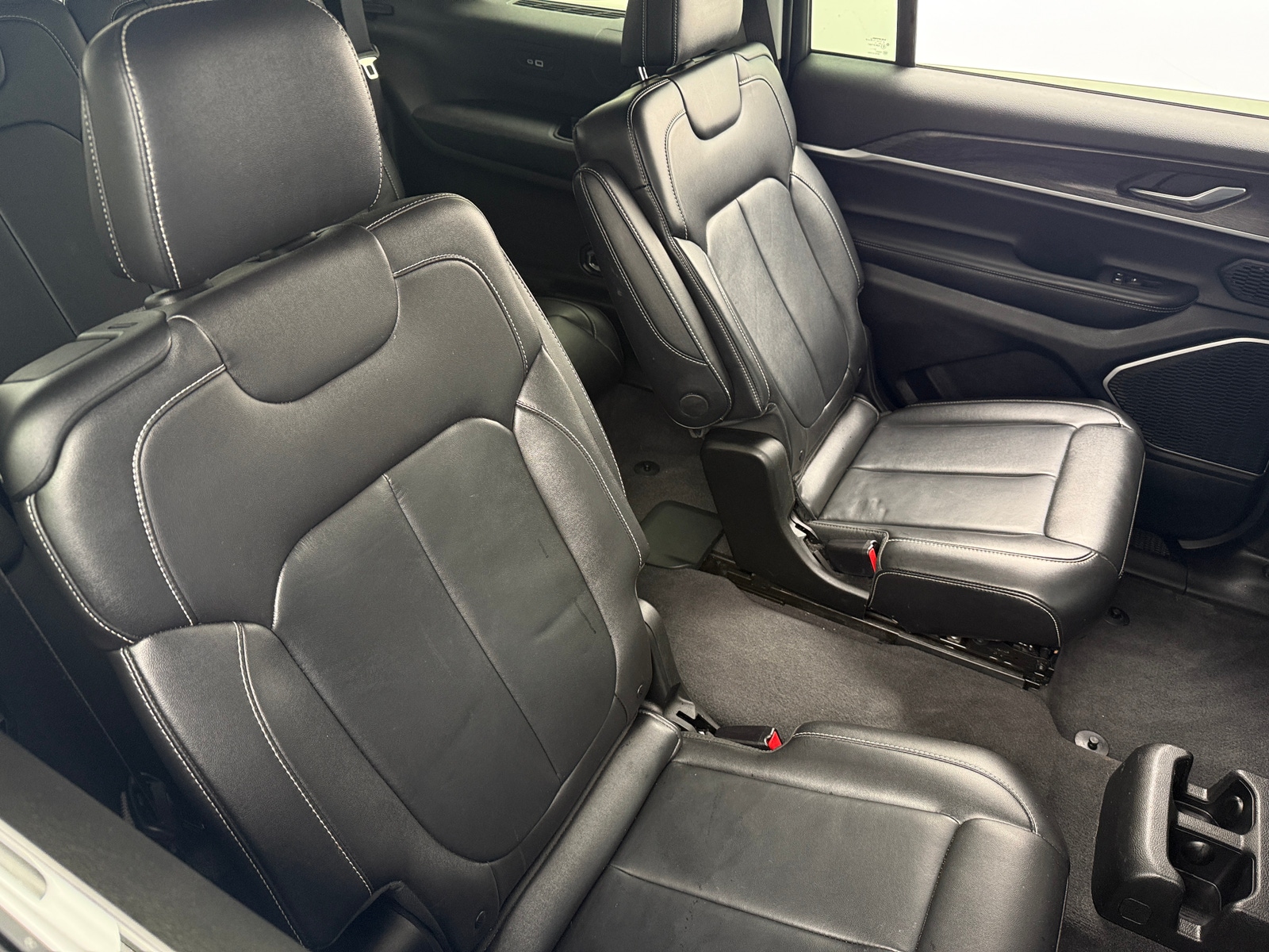 Thumbnail: 2022 Jeep Grand Cherokee L - 5