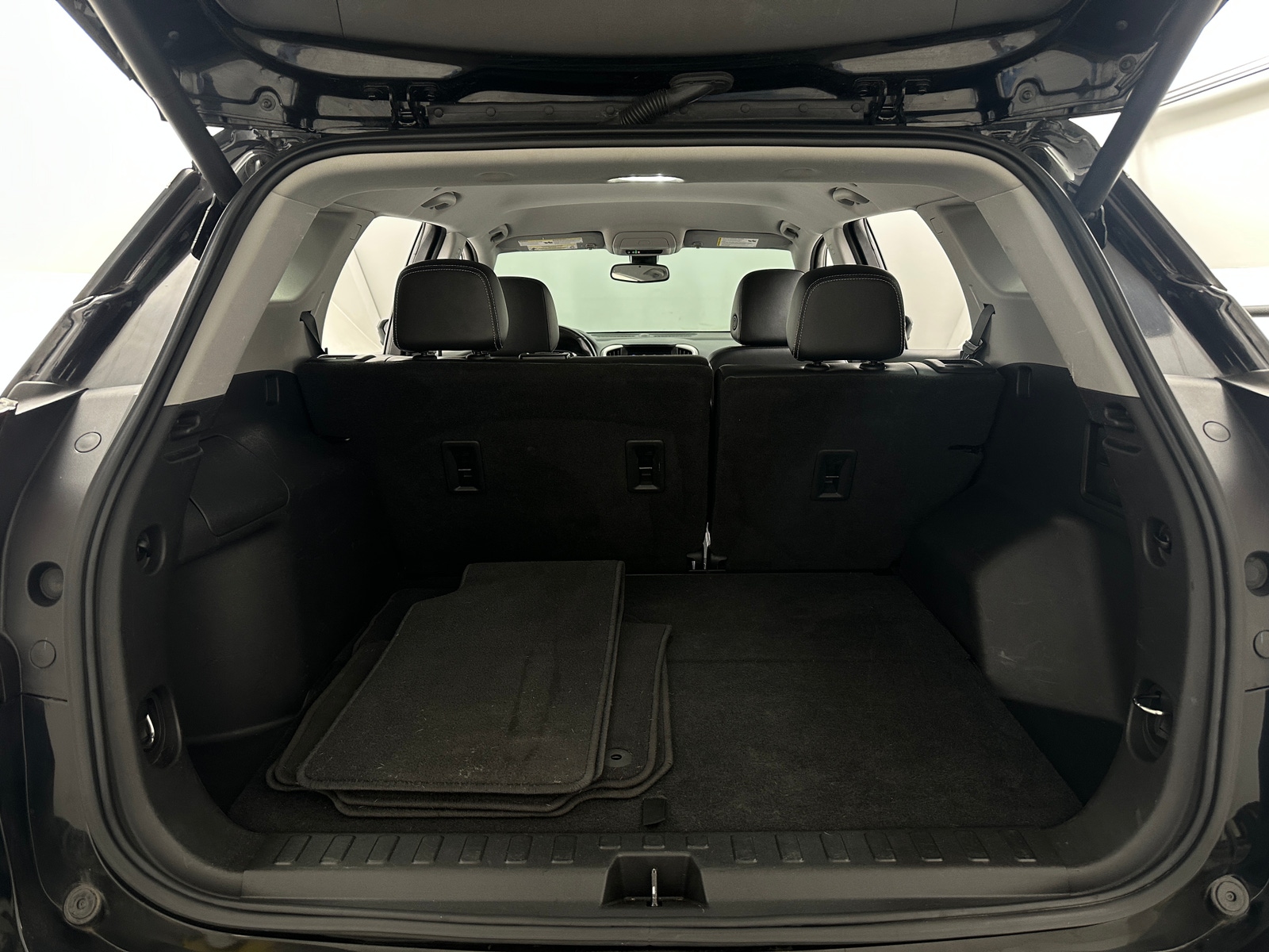 Thumbnail: 2022 GMC Terrain - 6