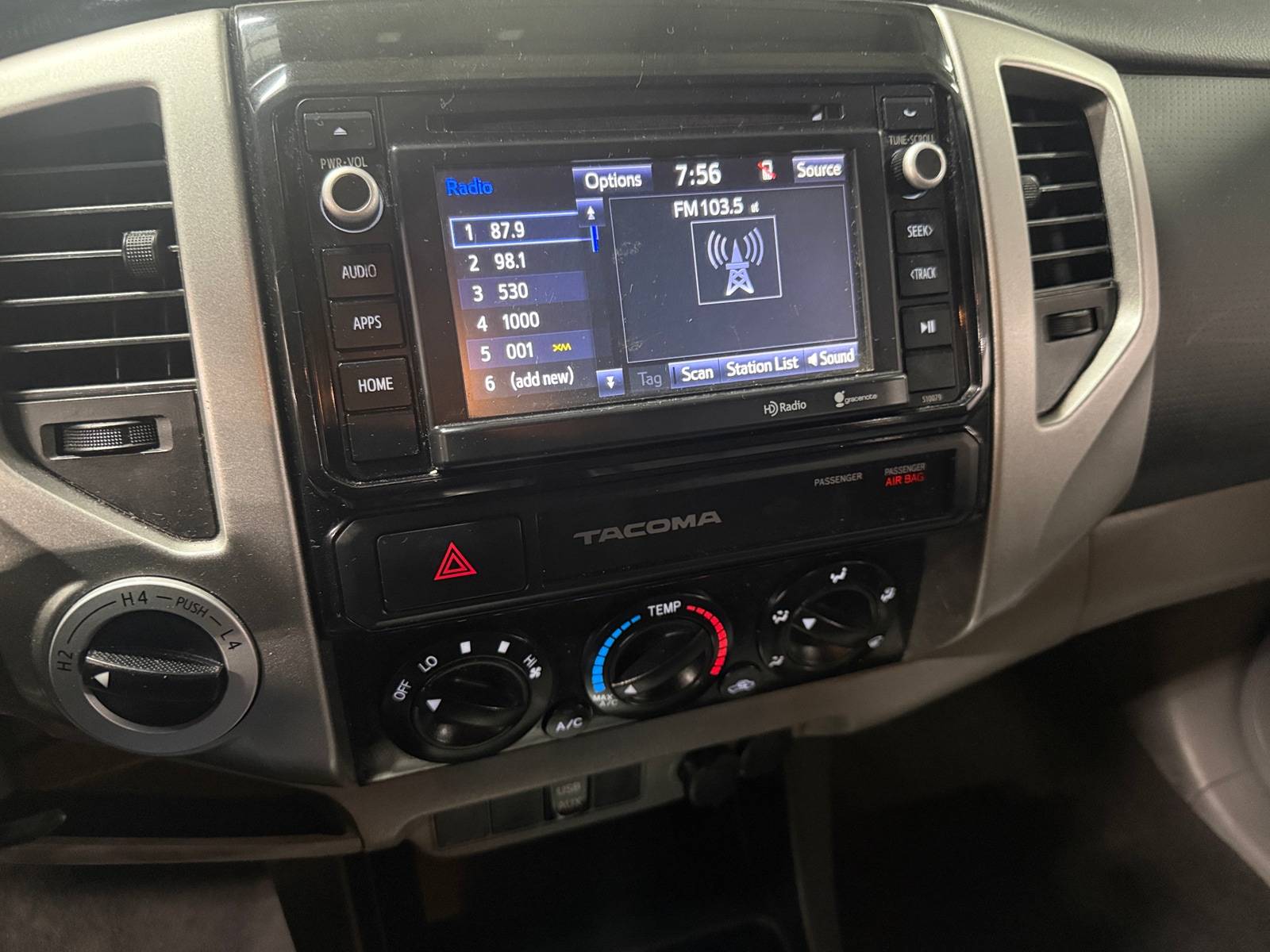 Thumbnail: 2015 Toyota Tacoma - 4