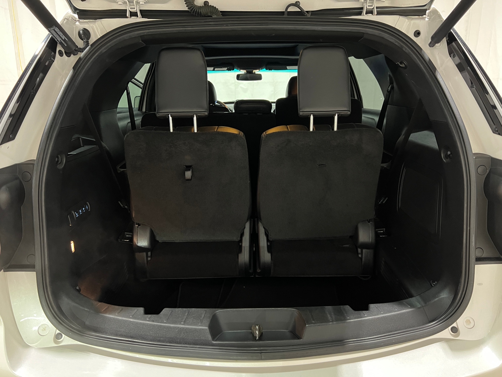 Thumbnail: 2017 Ford Explorer - 6