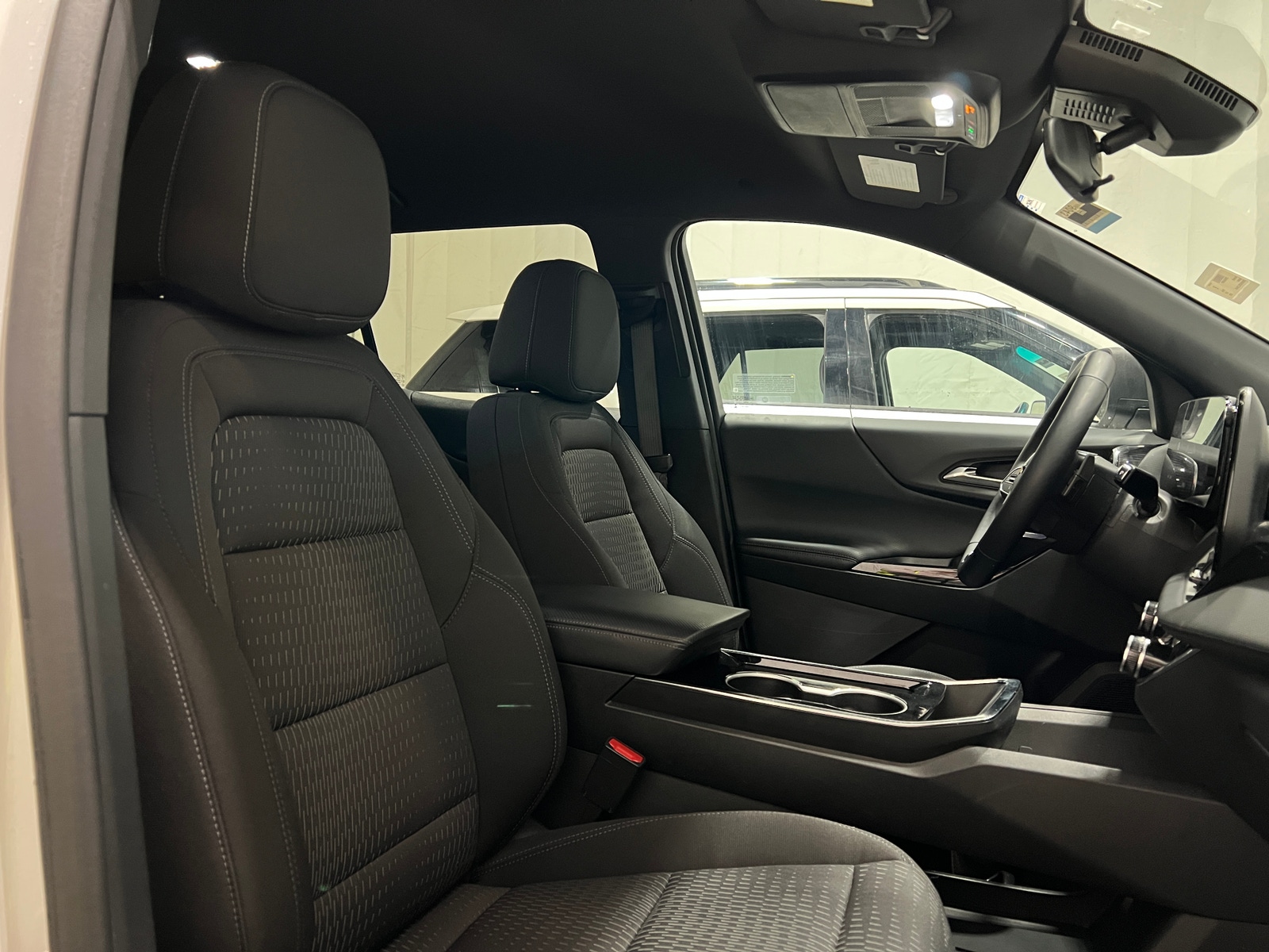 Thumbnail: 2025 Chevrolet Equinox - 2