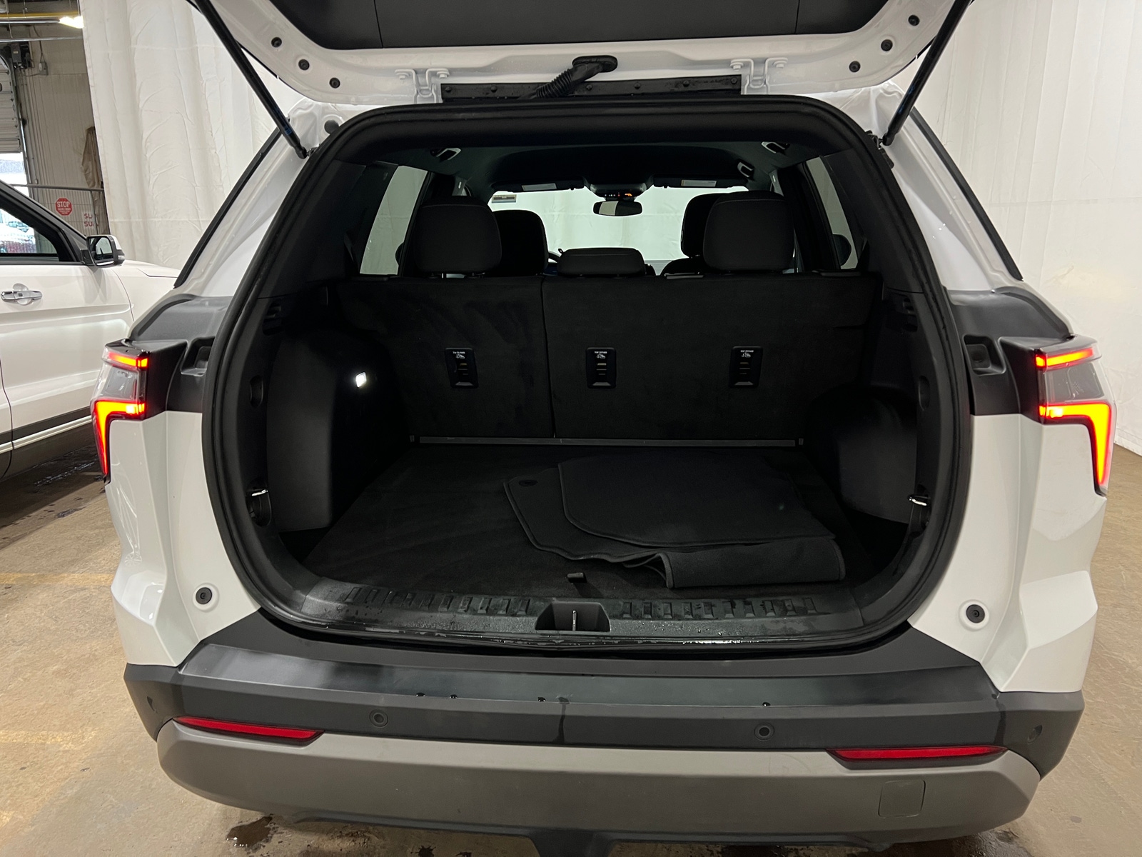 Thumbnail: 2025 Chevrolet Equinox - 7