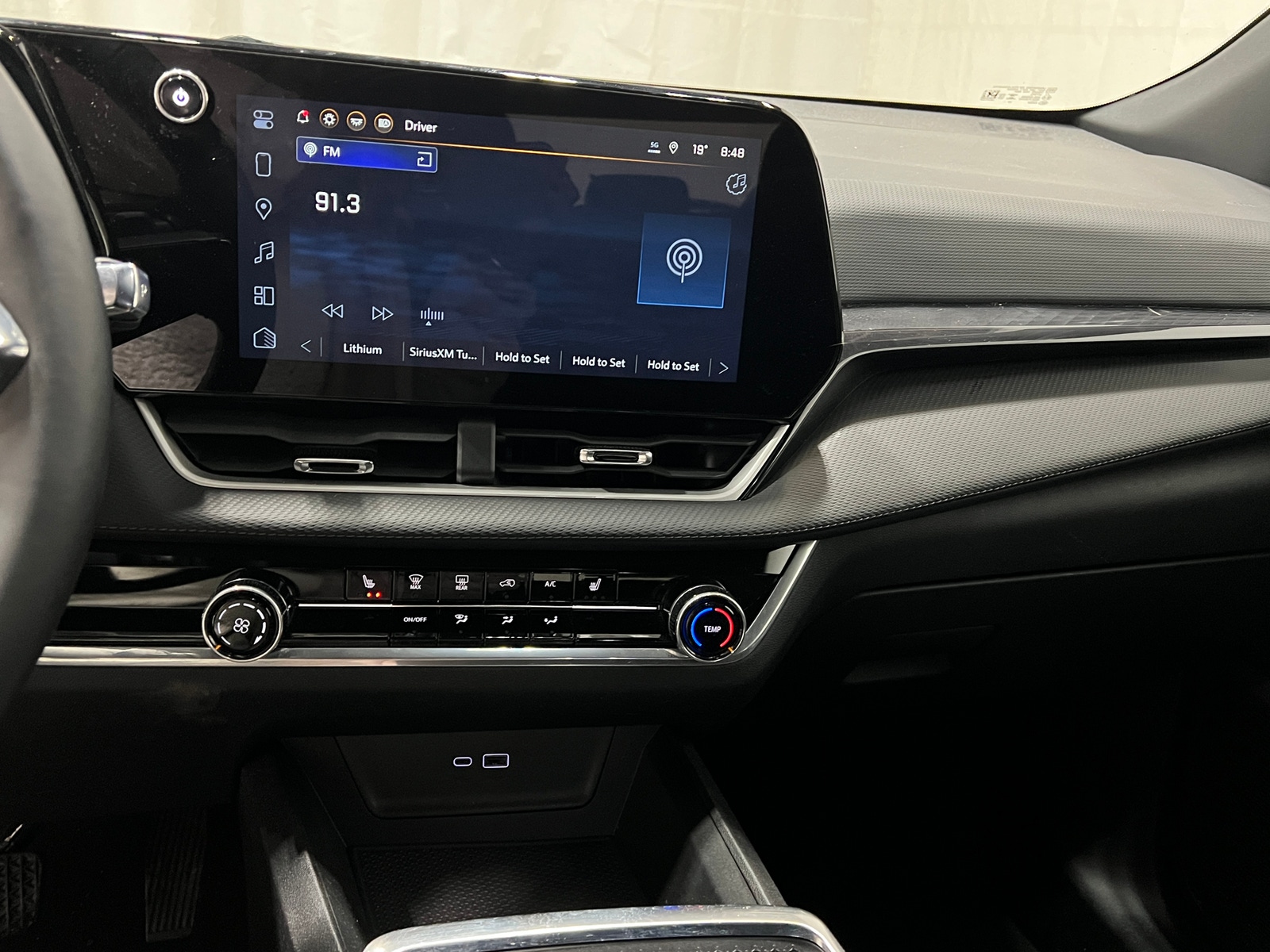 Thumbnail: 2025 Chevrolet Equinox - 4