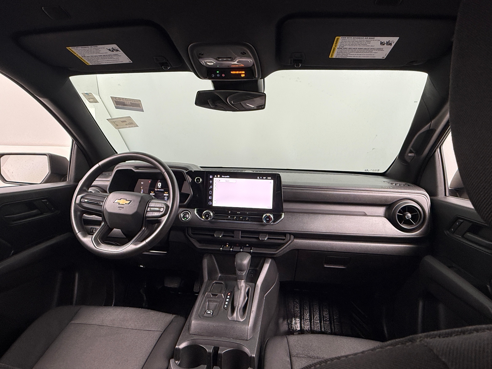 Thumbnail: 2023 Chevrolet Colorado - 3